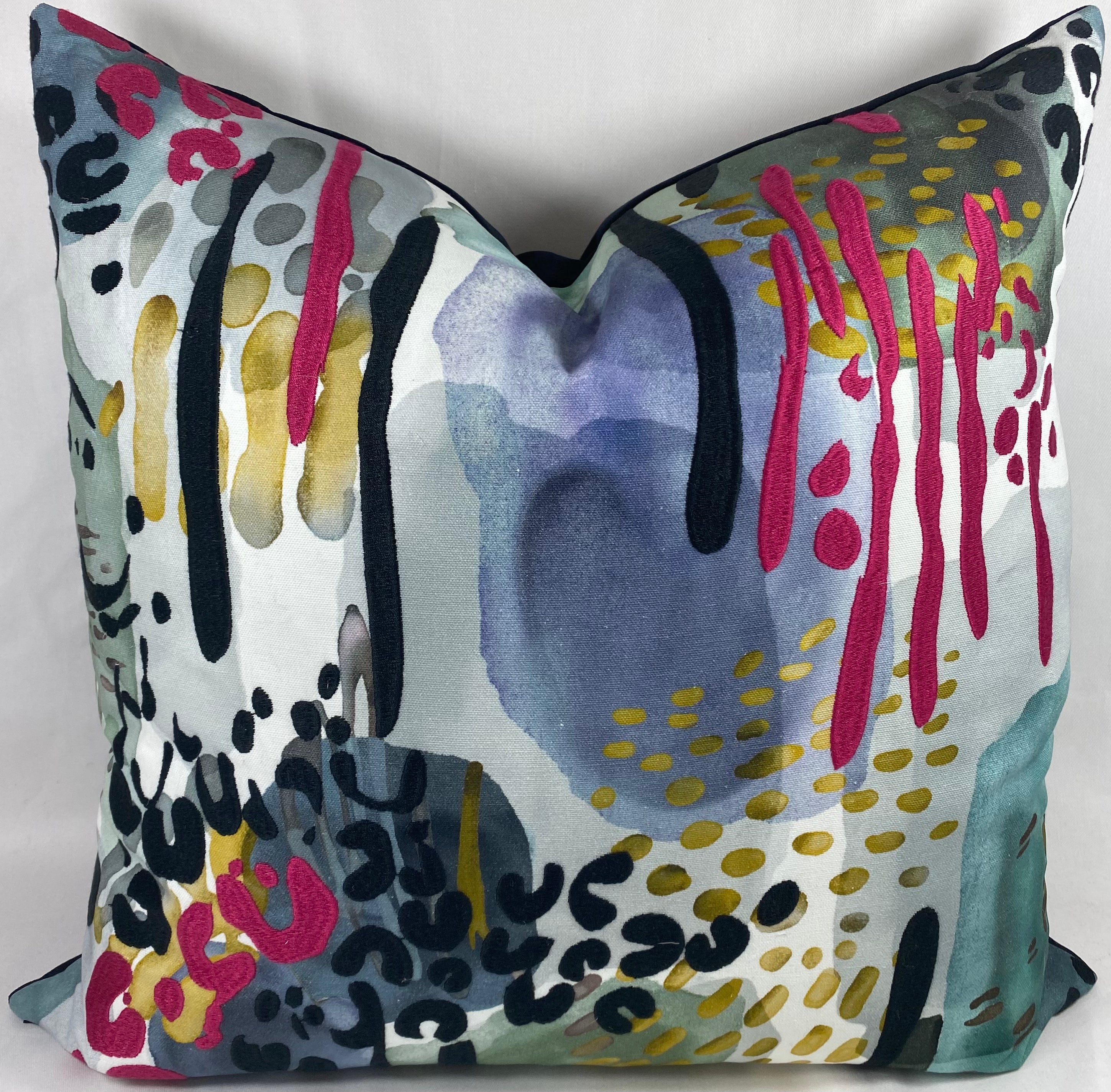 Luxury Pillow – 24" × 24" – Fauve Oasis