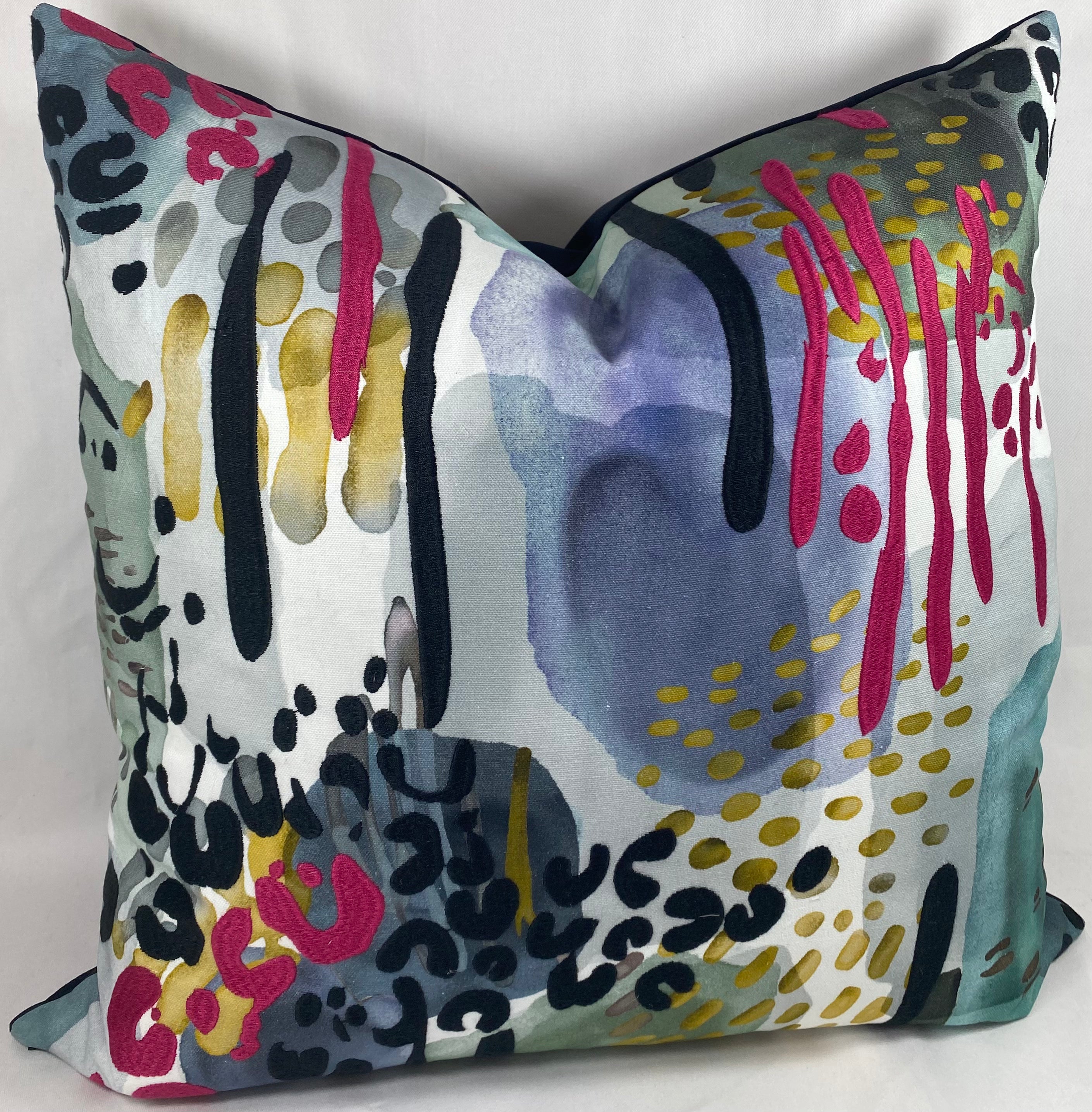 Luxury Pillow – 24" × 24" – Fauve Oasis