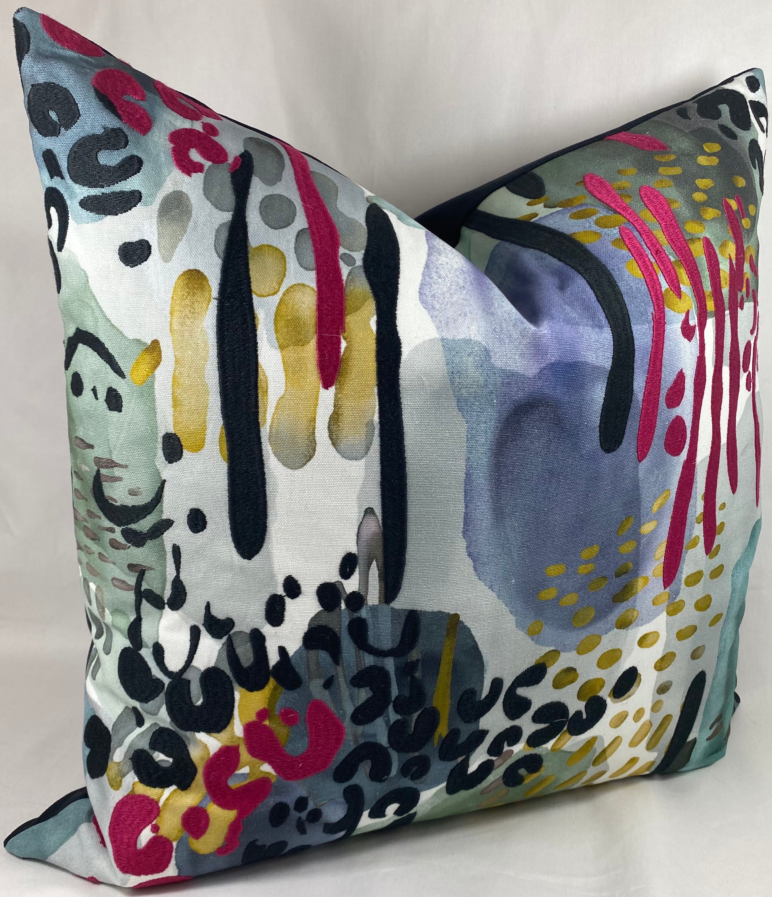 Luxury Pillow – 24" × 24" – Fauve Oasis