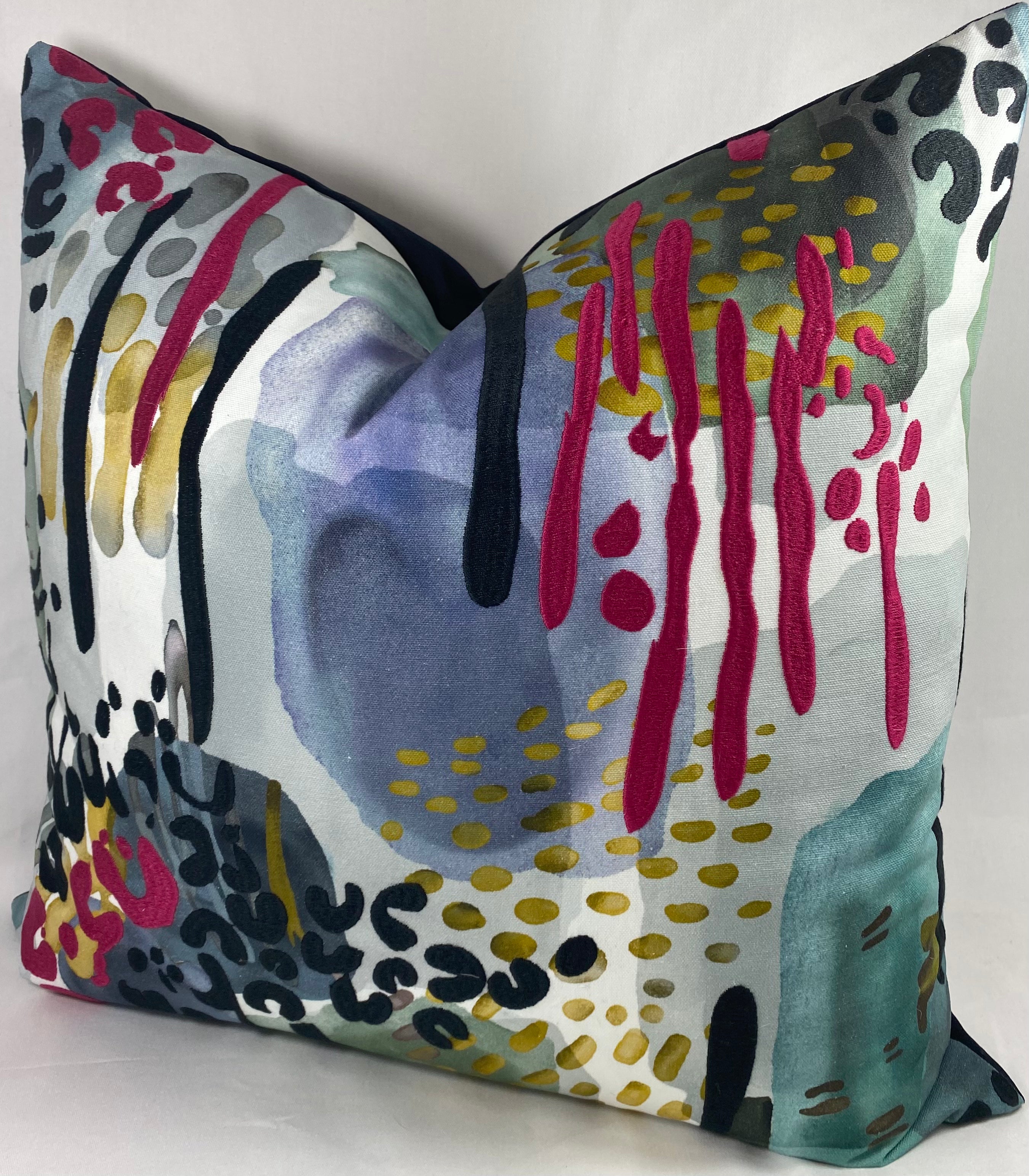 Luxury Pillow – 24" × 24" – Fauve Oasis