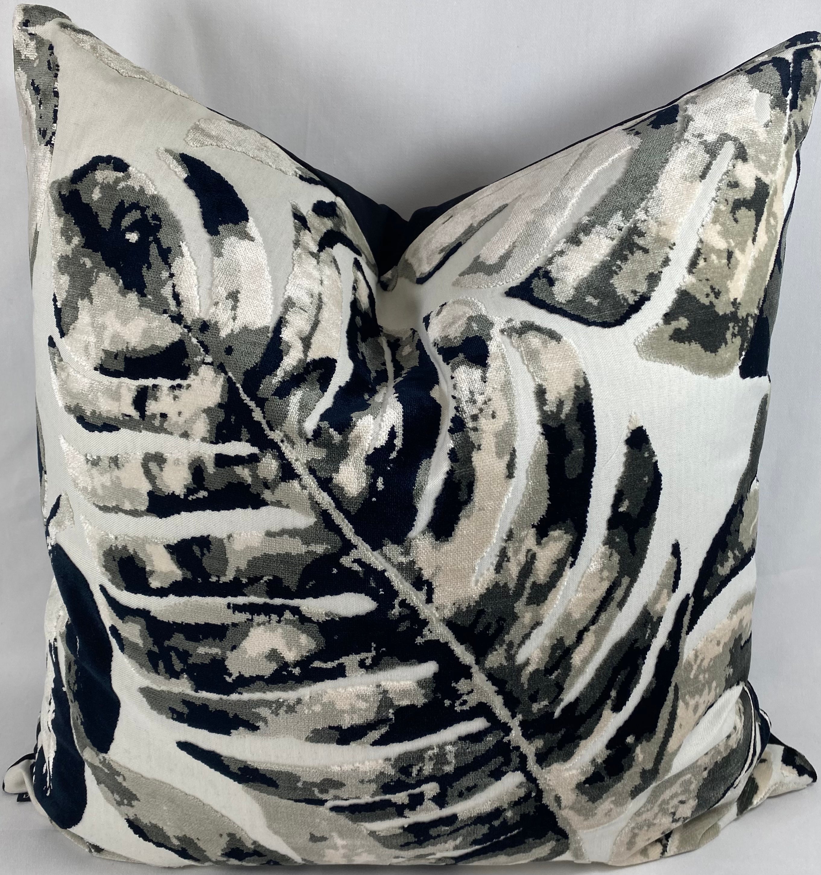Luxury Pillow – 24" × 24" – Massala Onyx