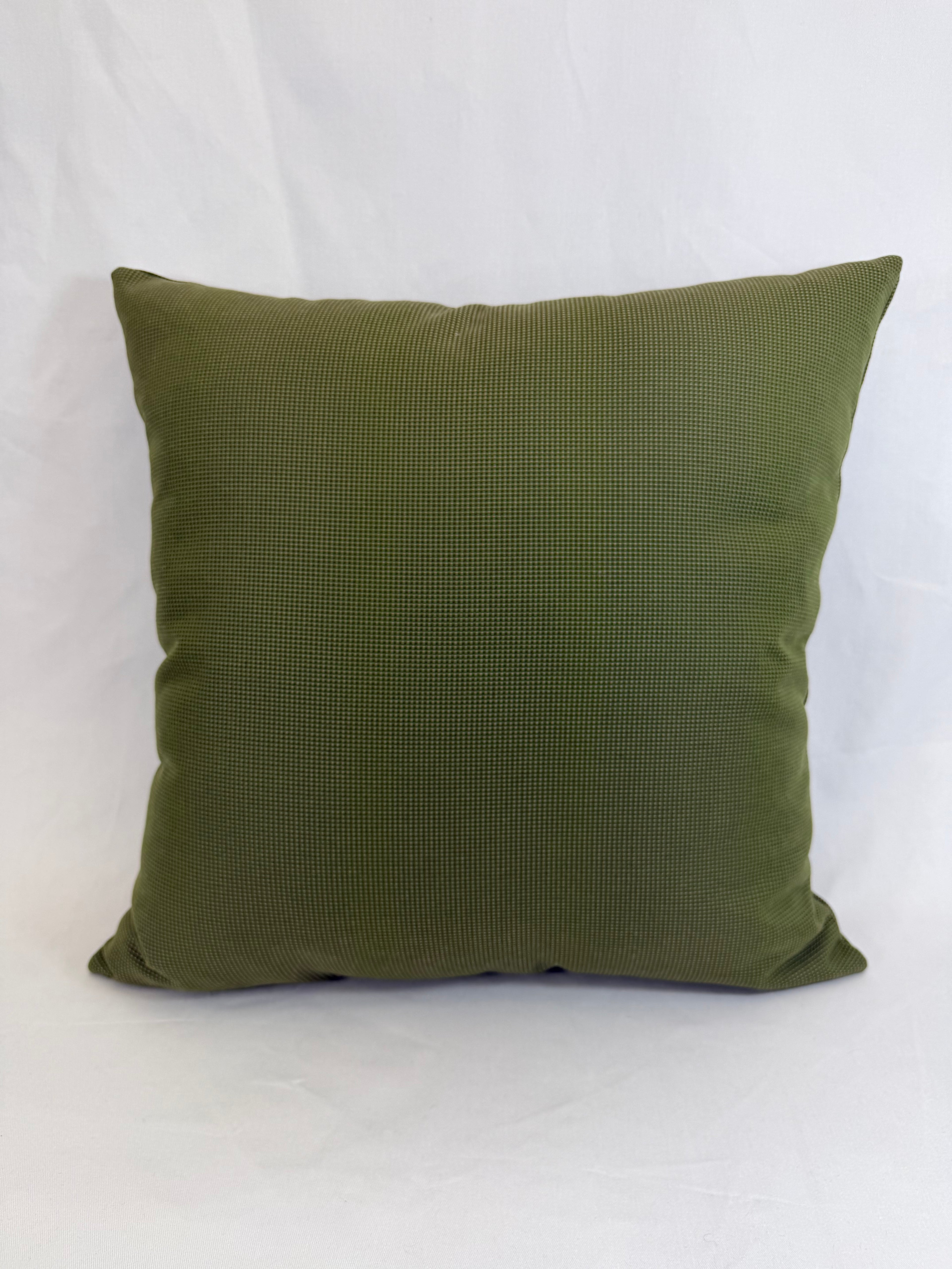 Luxury Outdoor Pillow – 22" × 22" – Moss Green