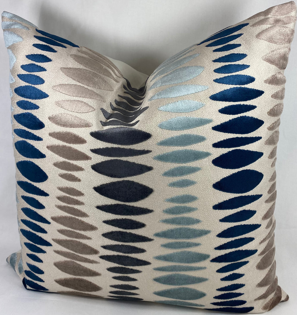 Luxury Pillow – 24" × 24" – Prospero Mineral