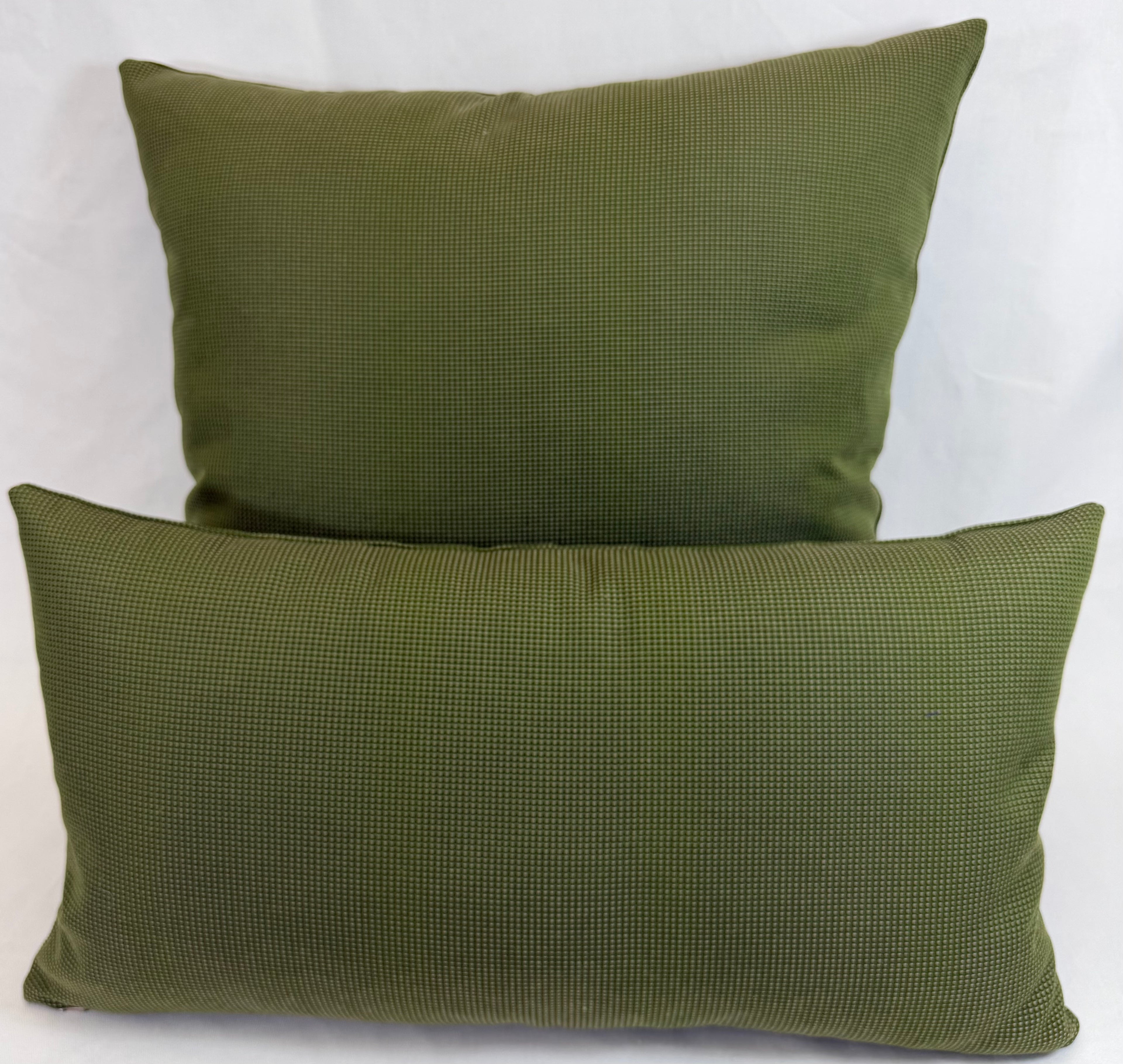 Luxury Outdoor Pillow – 22" × 22" – Moss Green