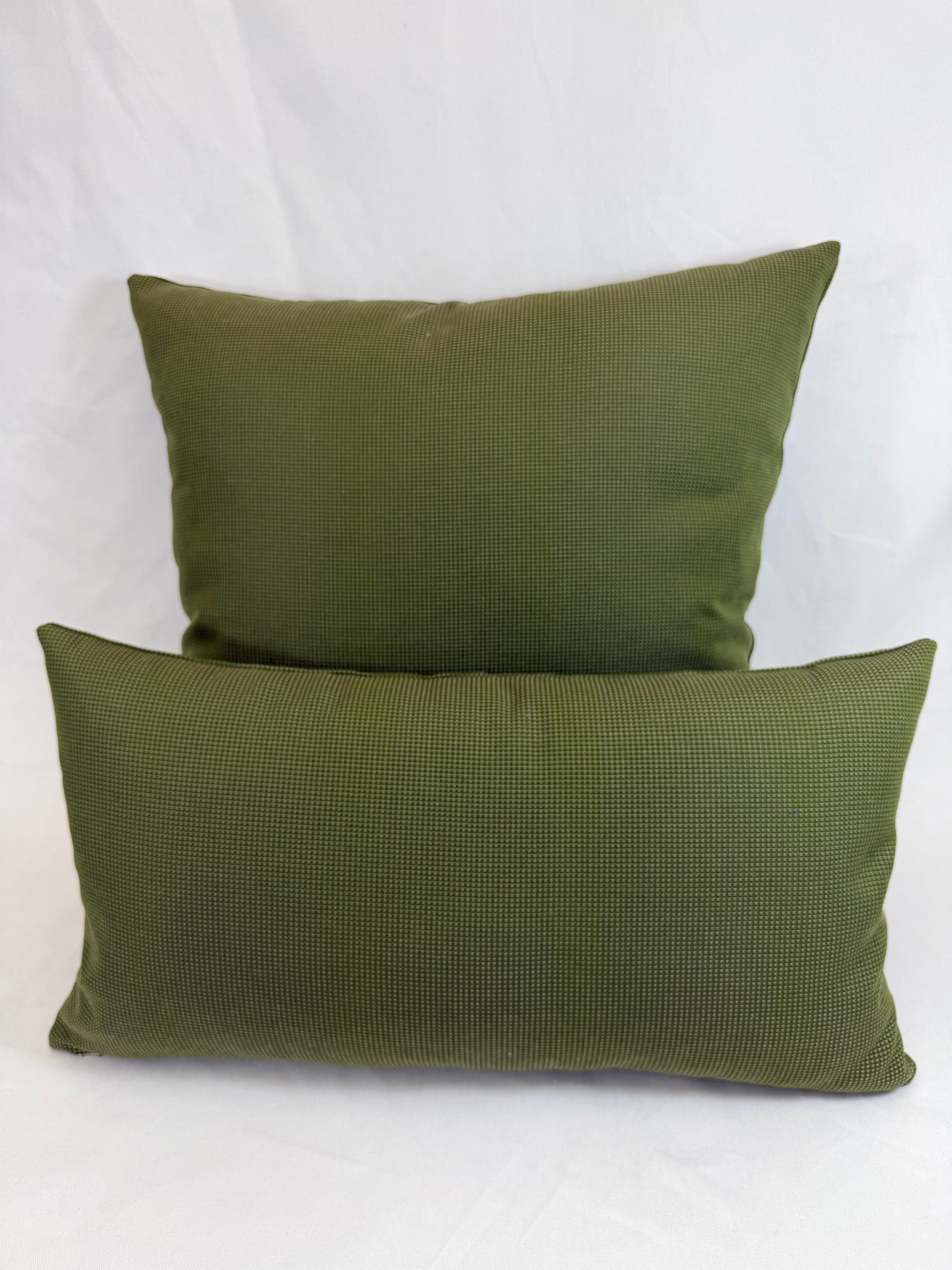 Luxury Outdoor Pillow – 22" × 22" – Moss Green