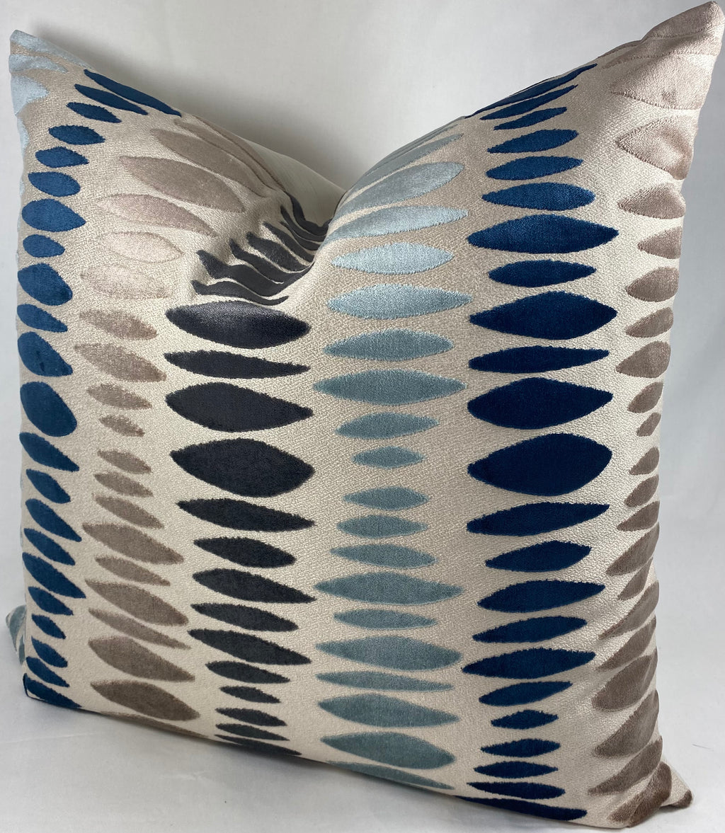 Luxury Pillow – 24" × 24" – Prospero Mineral