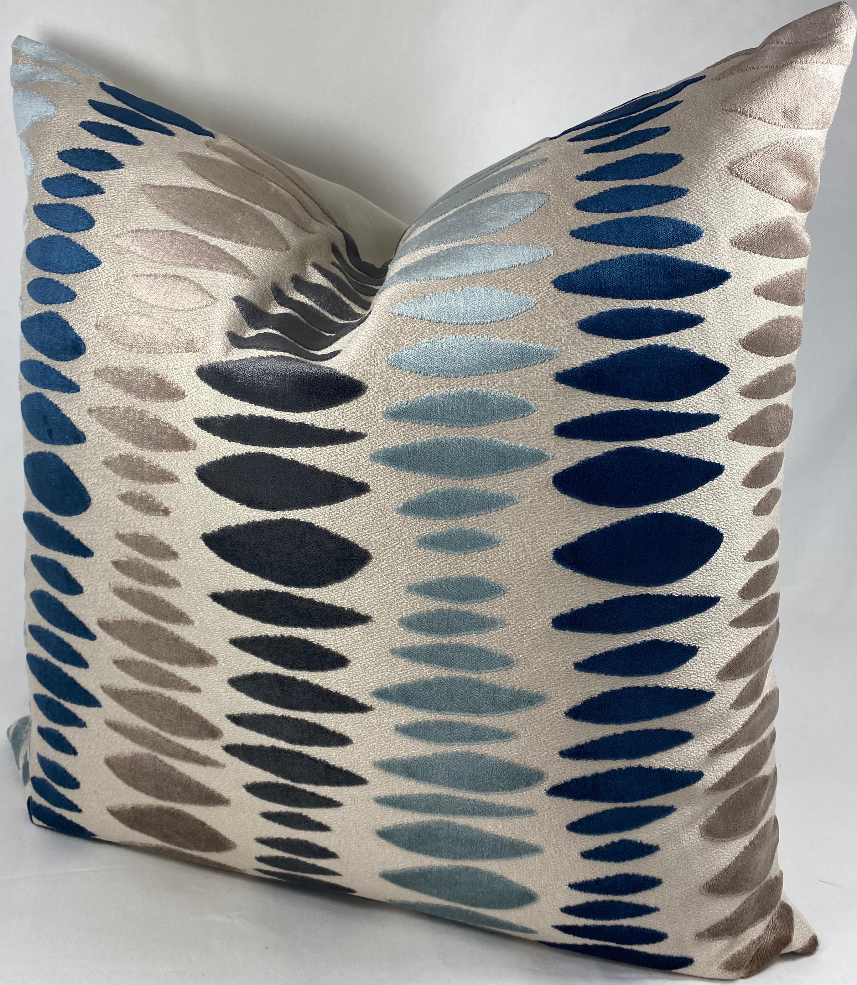 Luxury Pillow – 24" × 24" – Prospero Mineral