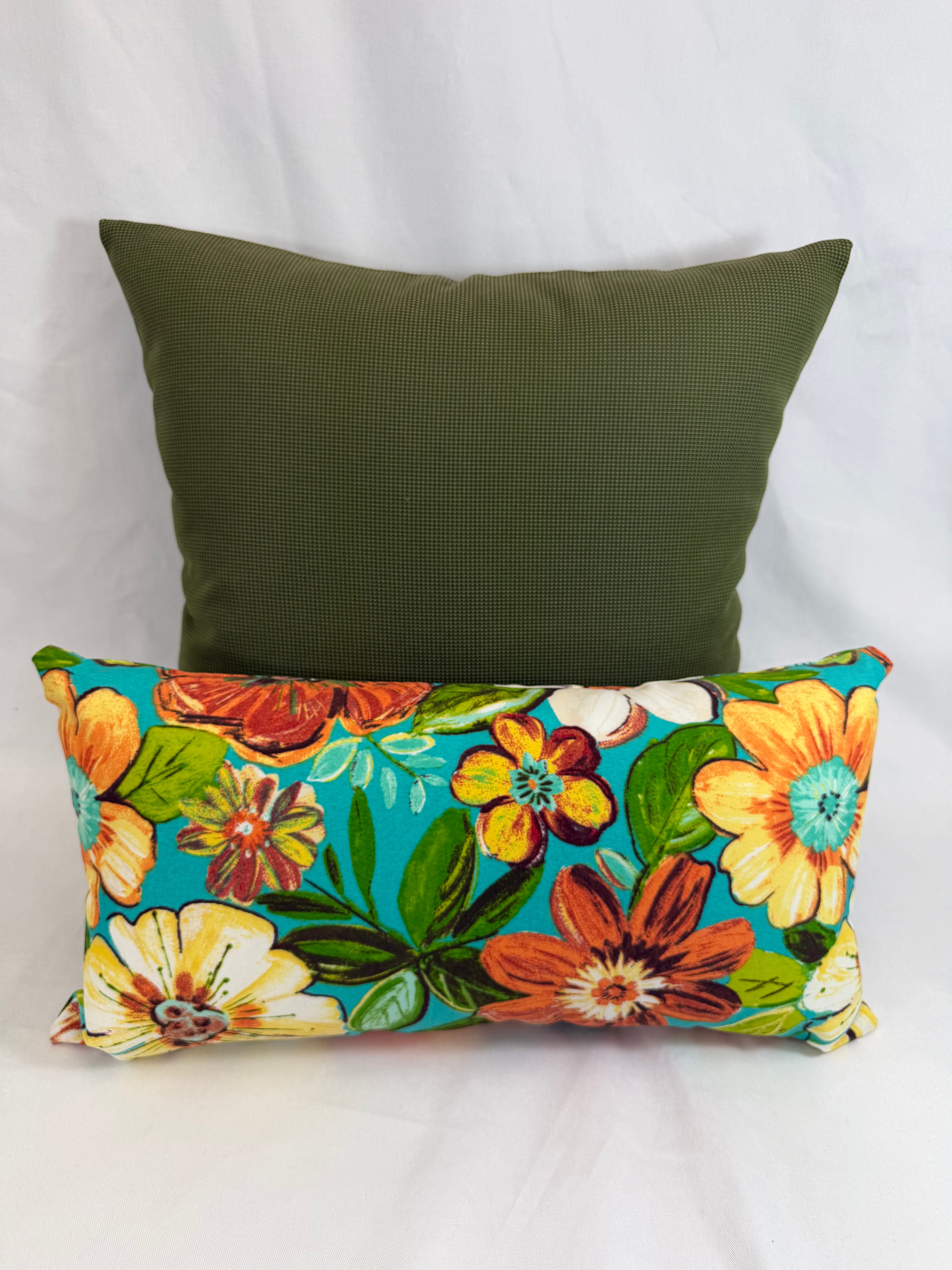 Luxury Outdoor Pillow – 22" × 22" – Moss Green