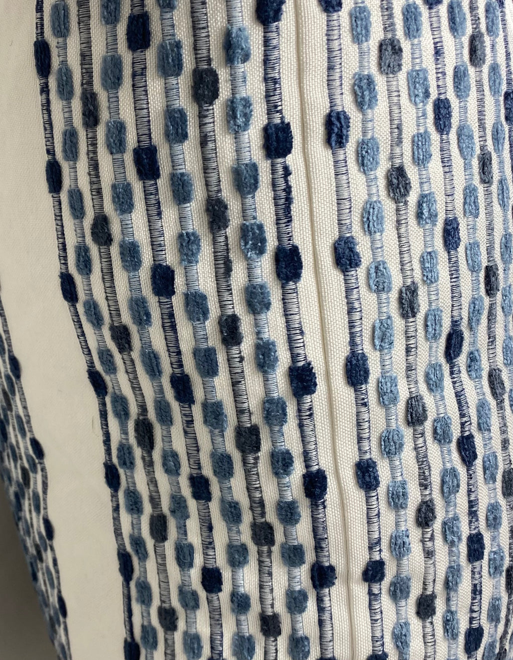 Luxury Pillow – 24" × 24" – Amerson