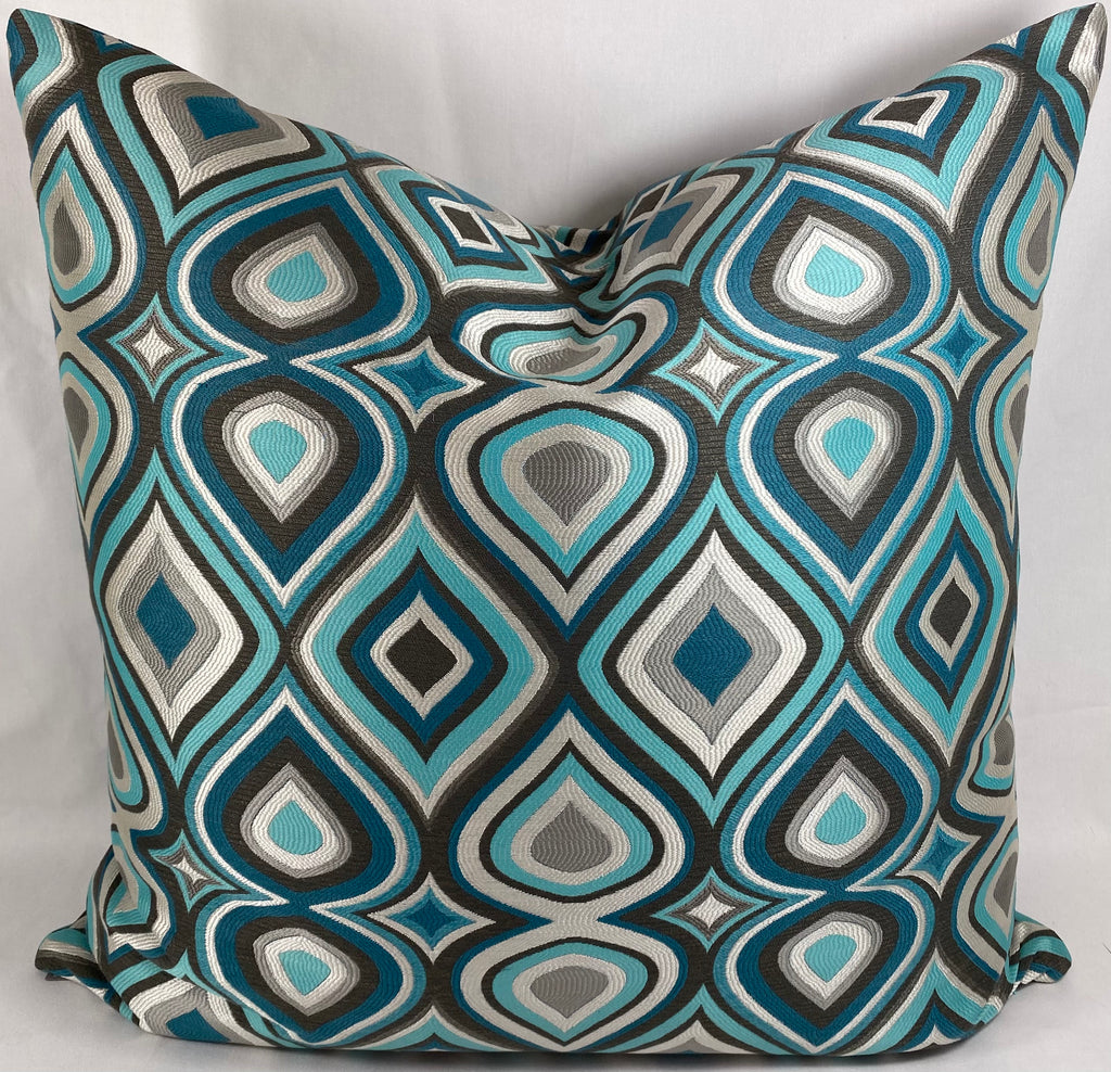 Luxury Pillow – 24" × 24" – Doyle
