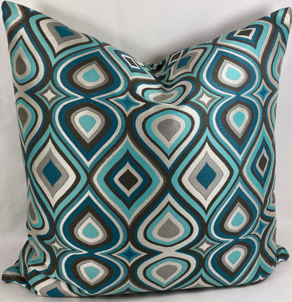 Luxury Pillow – 24" × 24" – Doyle