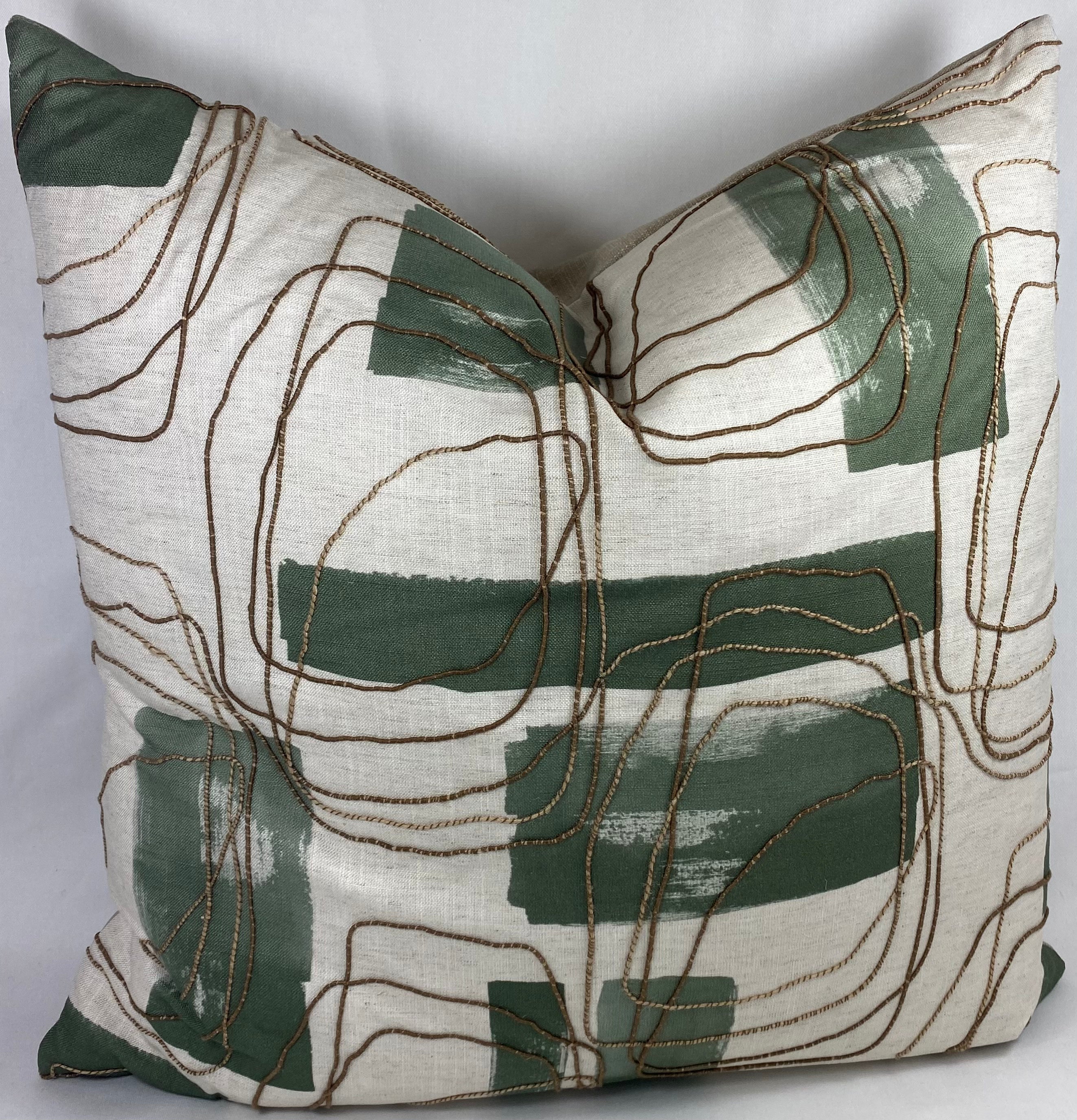 Luxury Pillow – 24" × 24" – Freeform Juniper