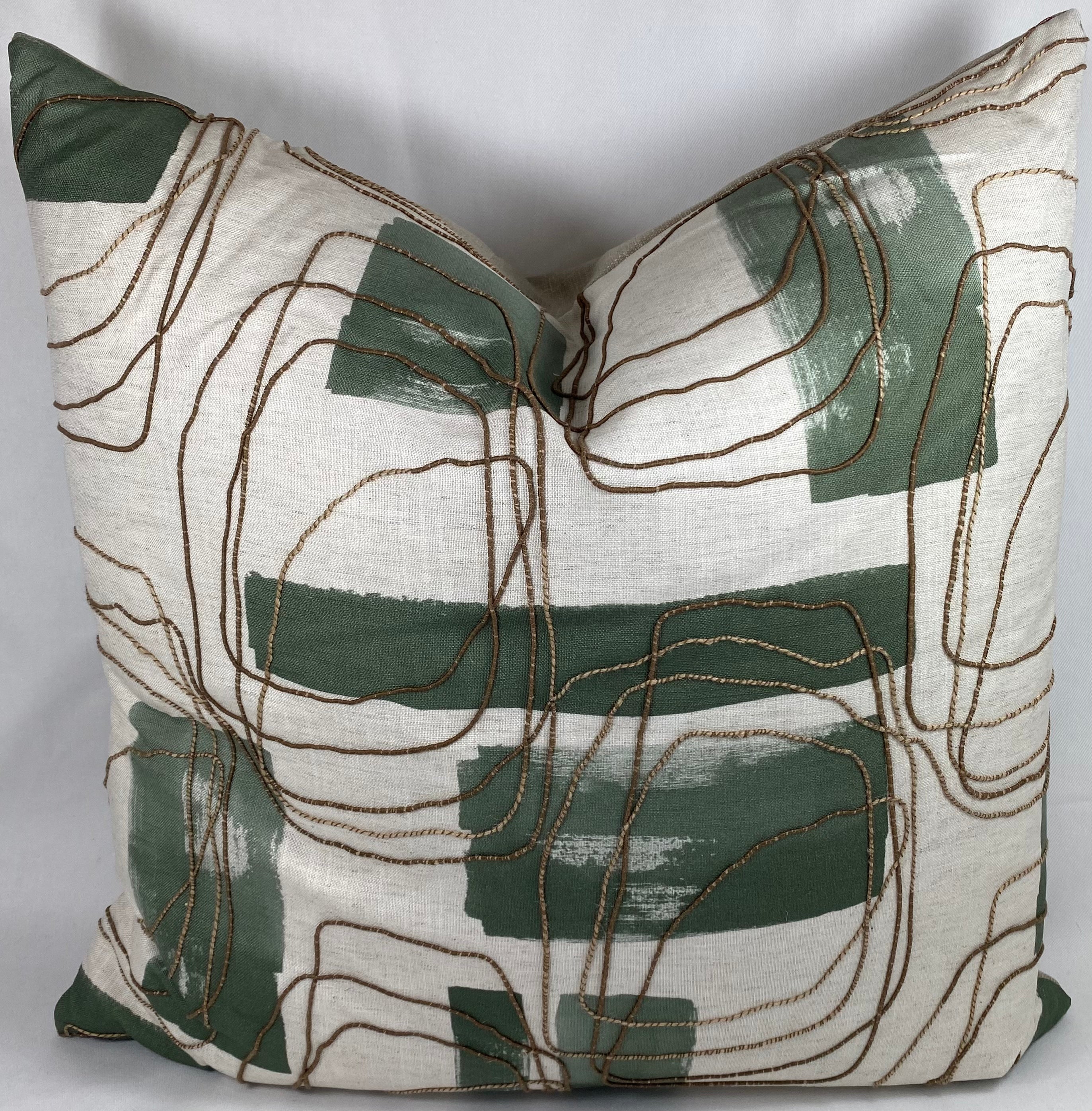 Luxury Pillow – 24" × 24" – Freeform Juniper