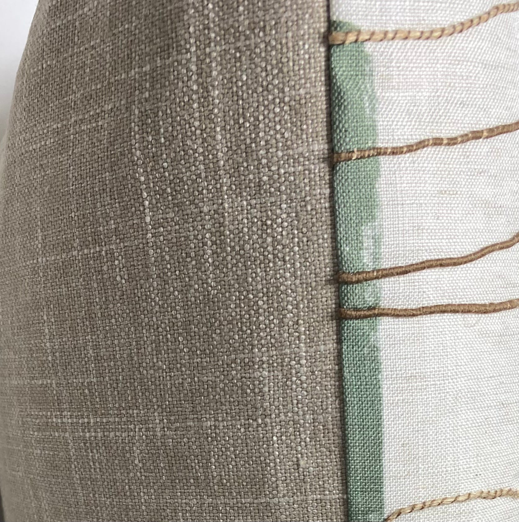 Luxury Pillow – 24" × 24" – Freeform Juniper