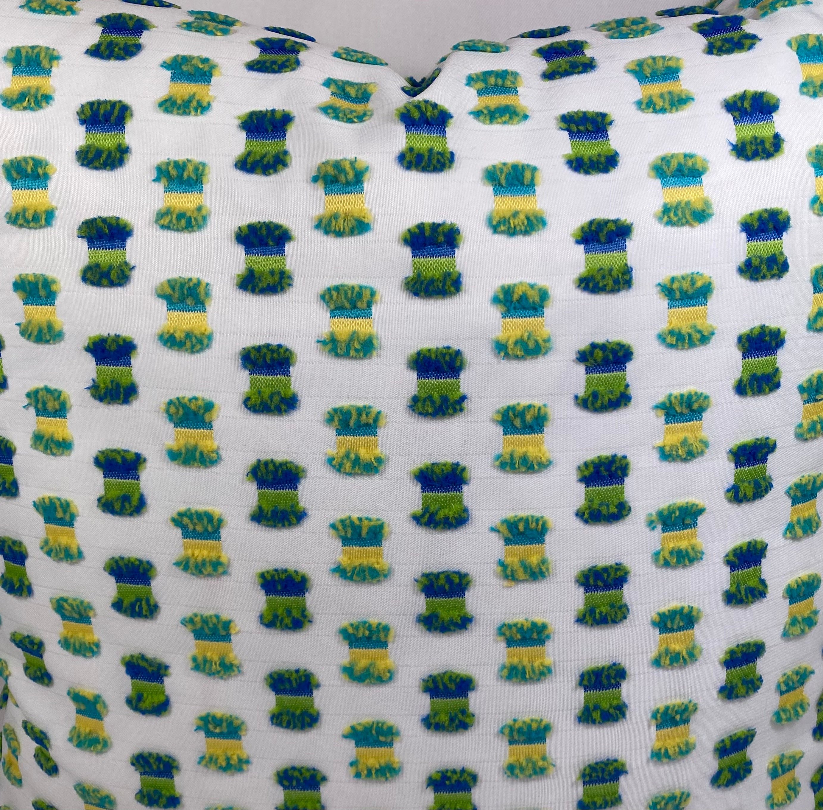 Luxury Outdoor Pillow - 22" × 22" - Fifi Green