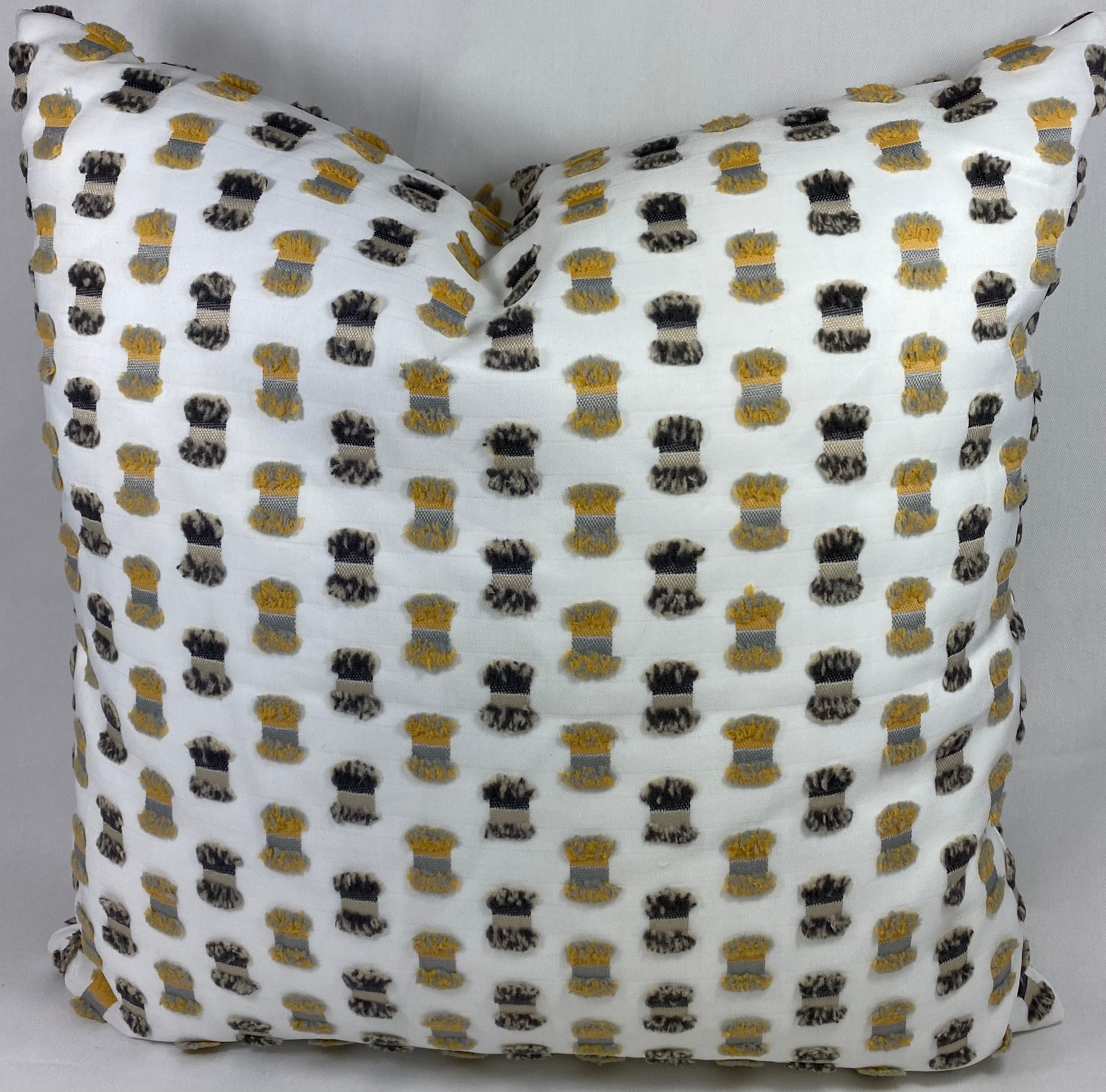 Luxury Outdoor Pillow – 22" × 22" – Fifi Sunray