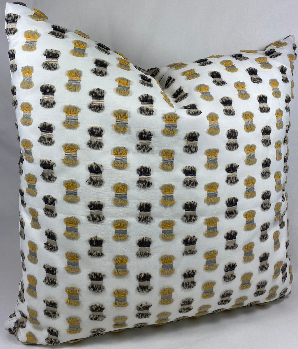 Luxury Outdoor Pillow – 22" × 22" – Fifi Sunray