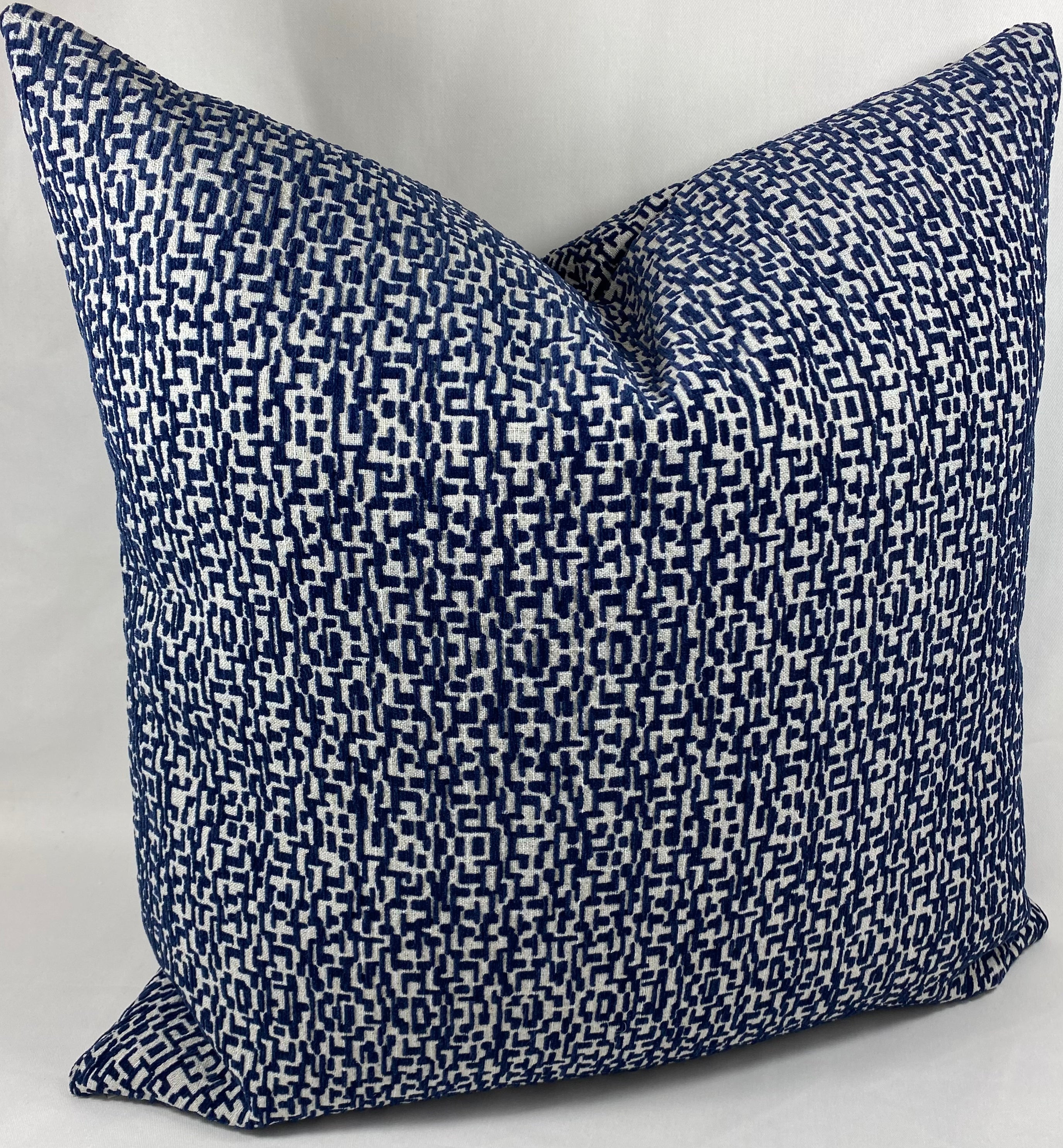 Luxury Pillow – 24" × 24" – Code Navy