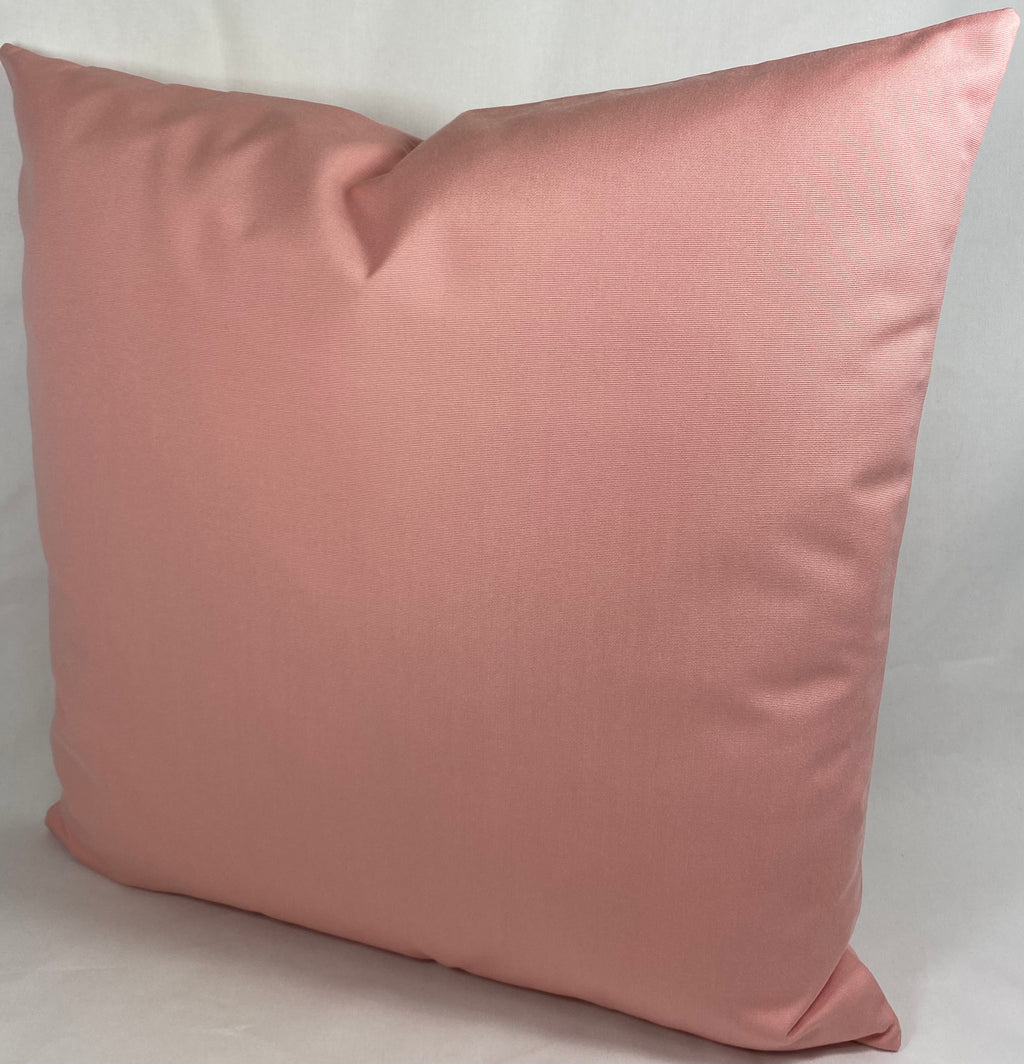 Luxury Outdoor Pillow – 22" × 22" – Flamingo