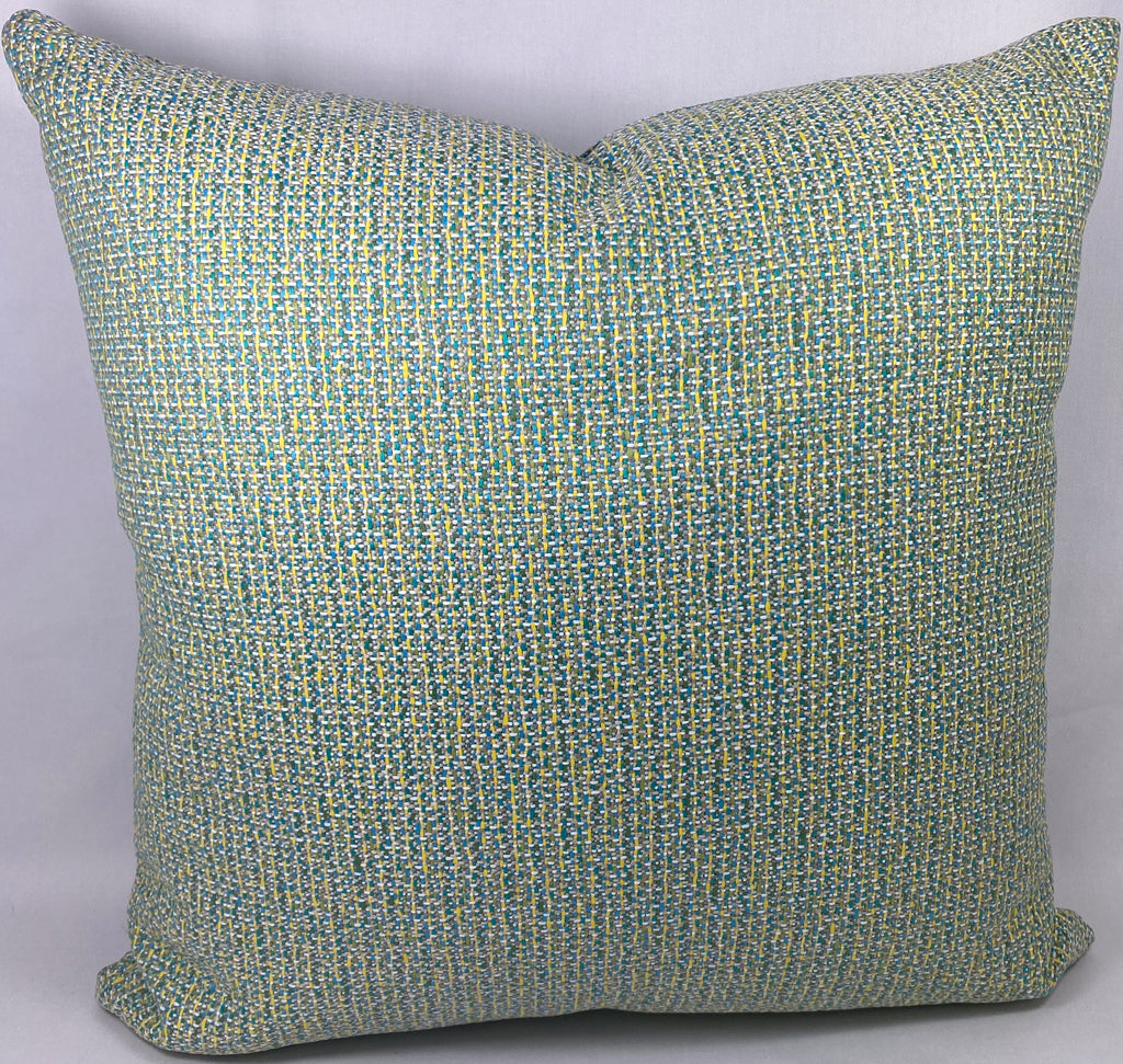 Luxury Outdoor Pillow – 22" × 22" – Melan Caribe
