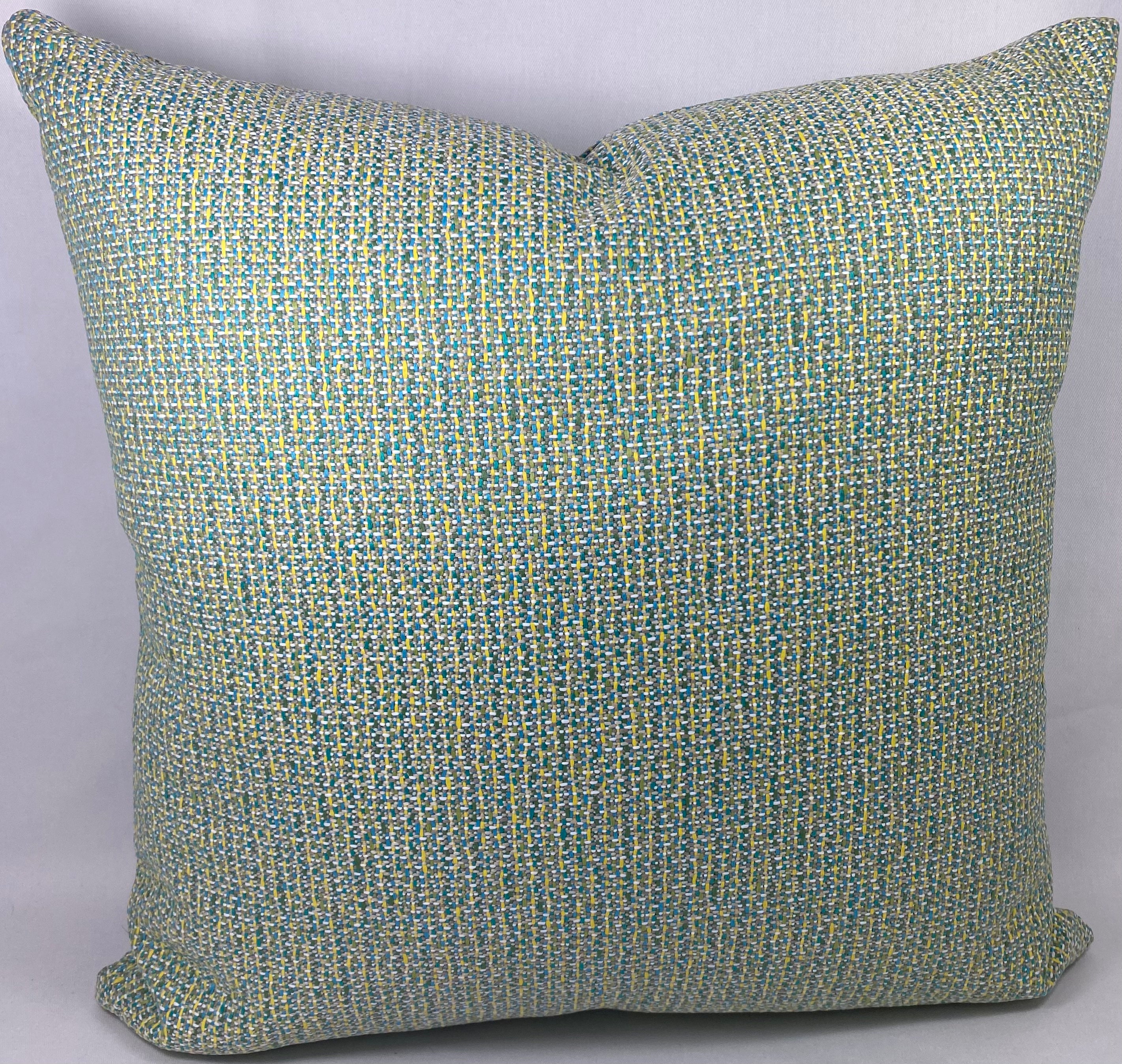 Luxury Outdoor Pillow – 22" × 22" – Melan Caribe