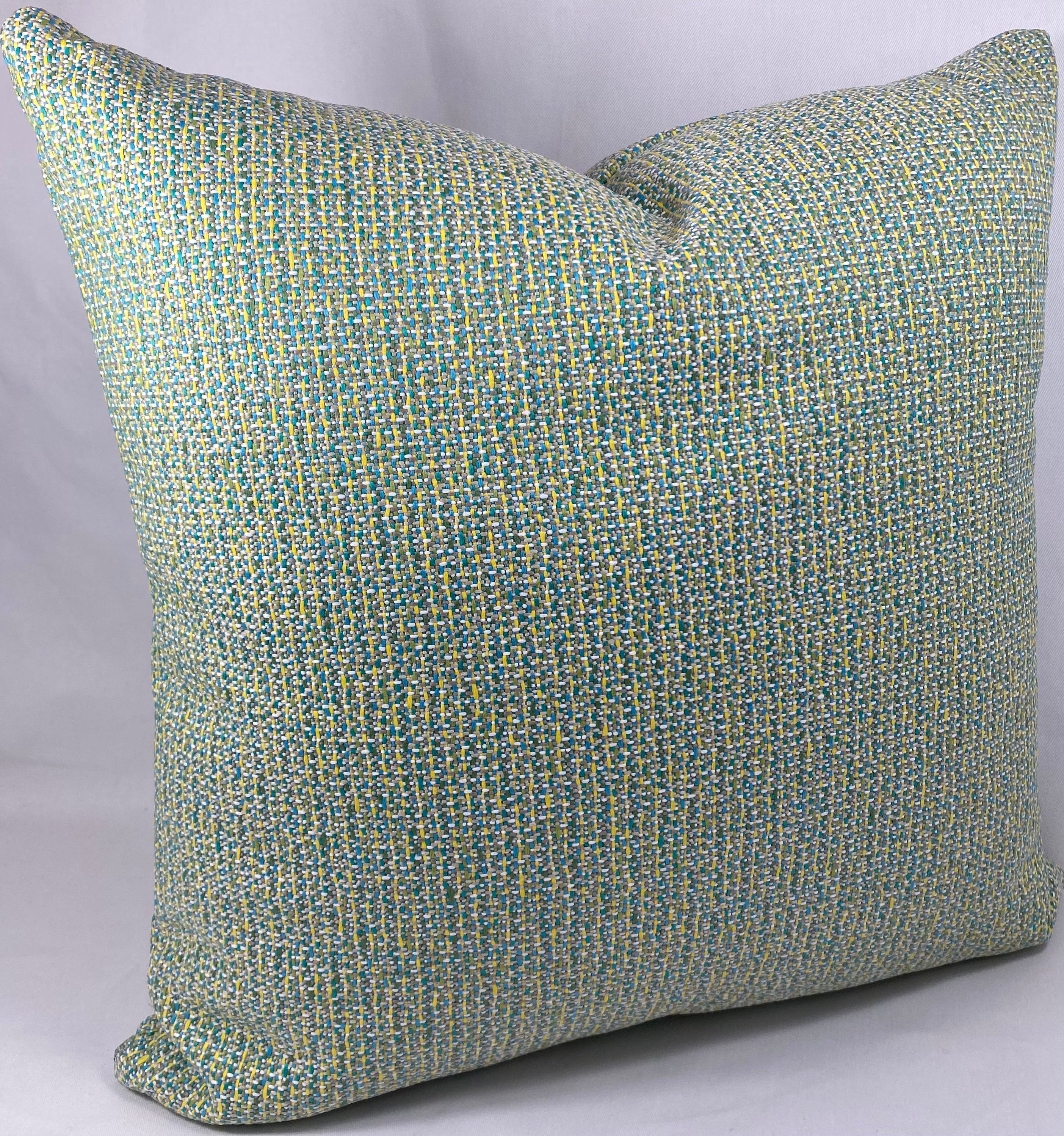 Luxury Outdoor Pillow – 22" × 22" – Melan Caribe