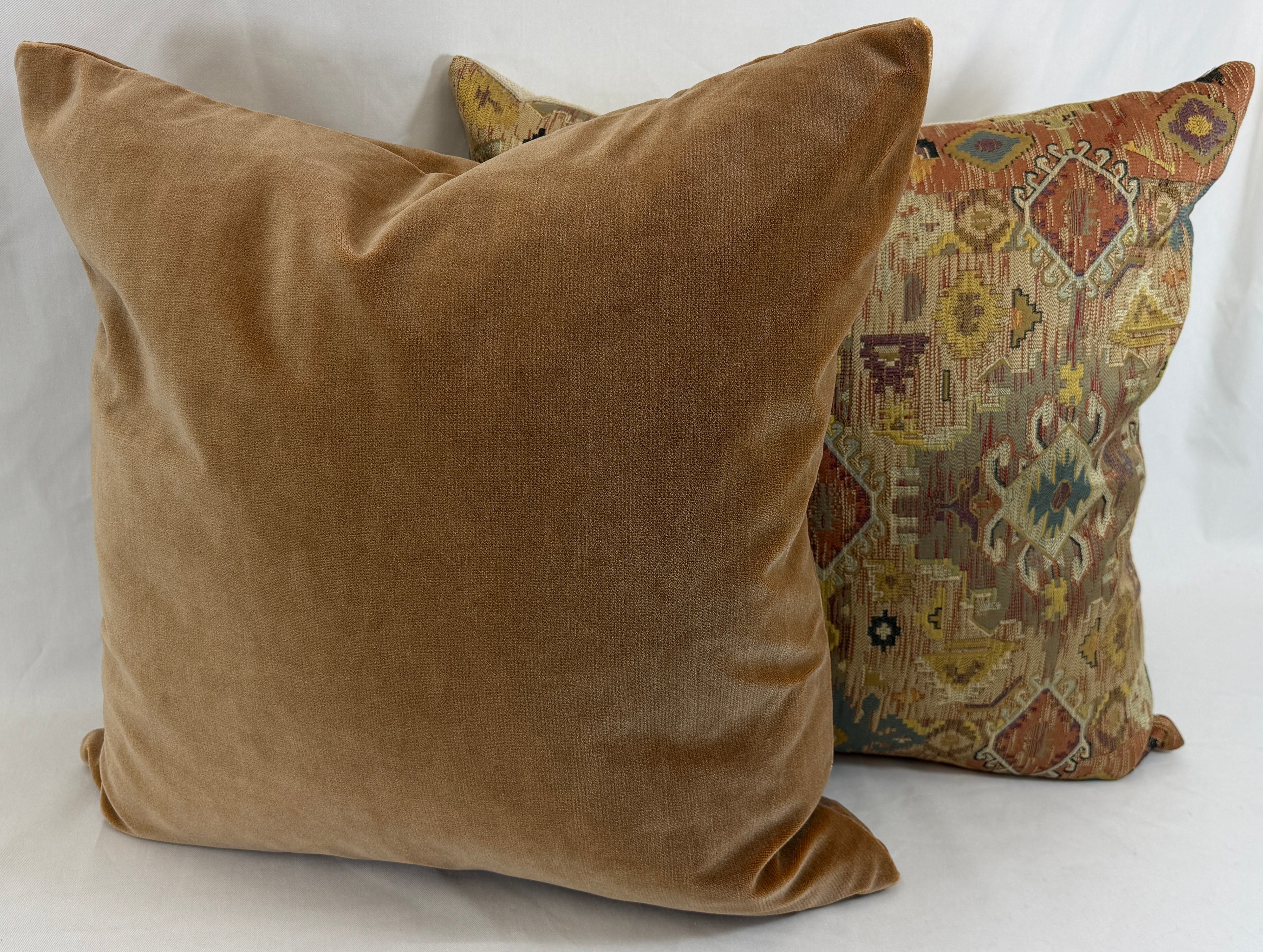 Luxury Pillow – 24" × 24" – Deveraux Cognac