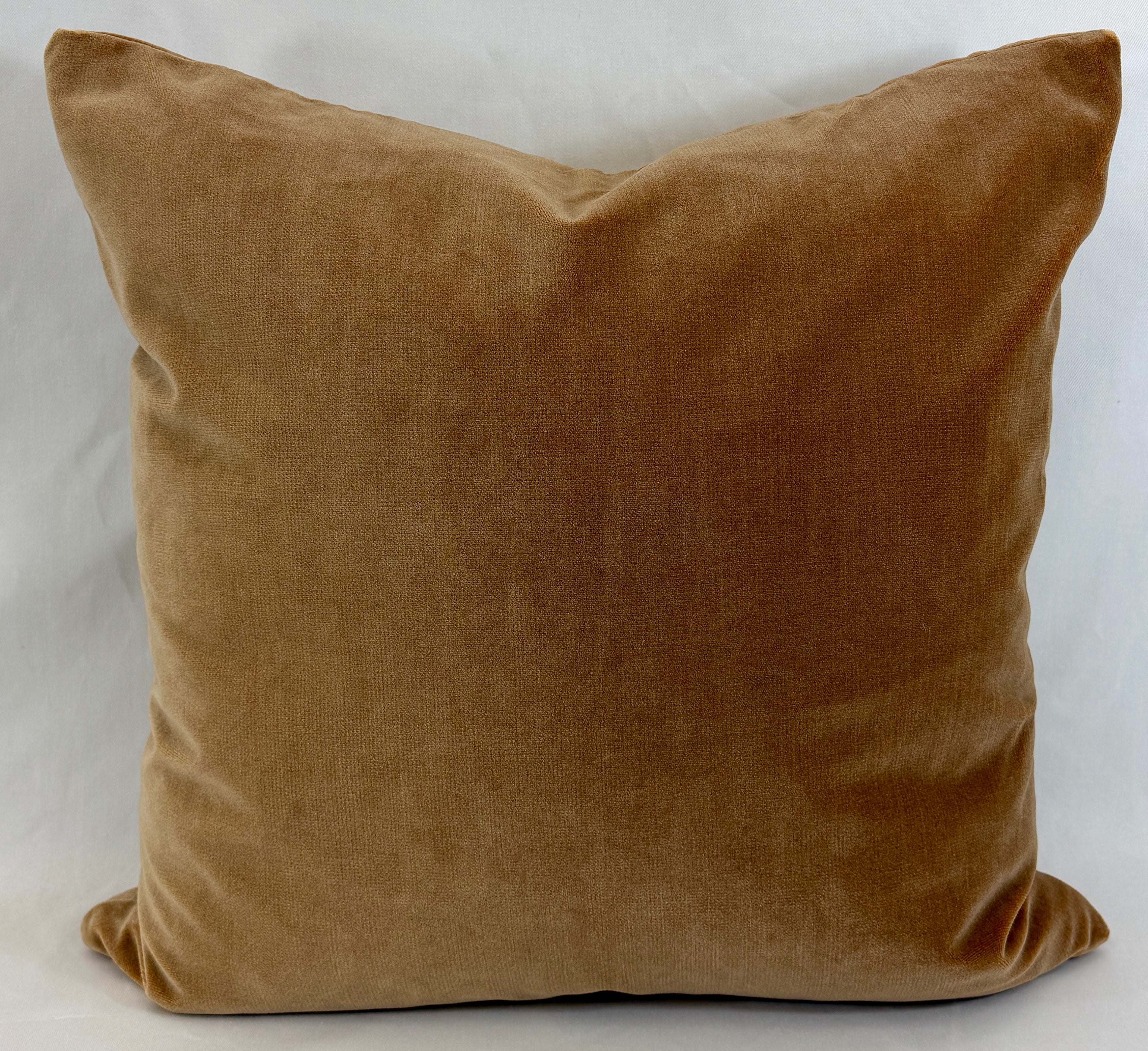 Luxury Pillow – 24" × 24" – Deveraux Cognac