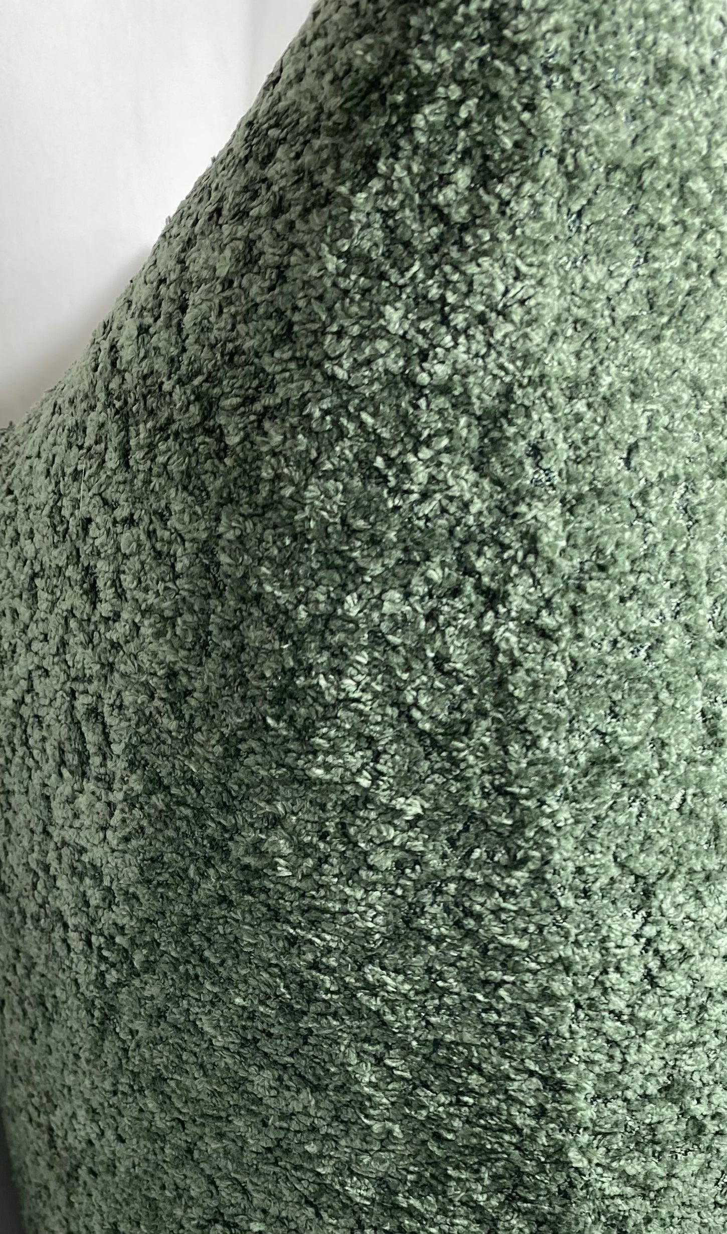 Luxury Pillow – 24" × 24" – Snuggle Moss
