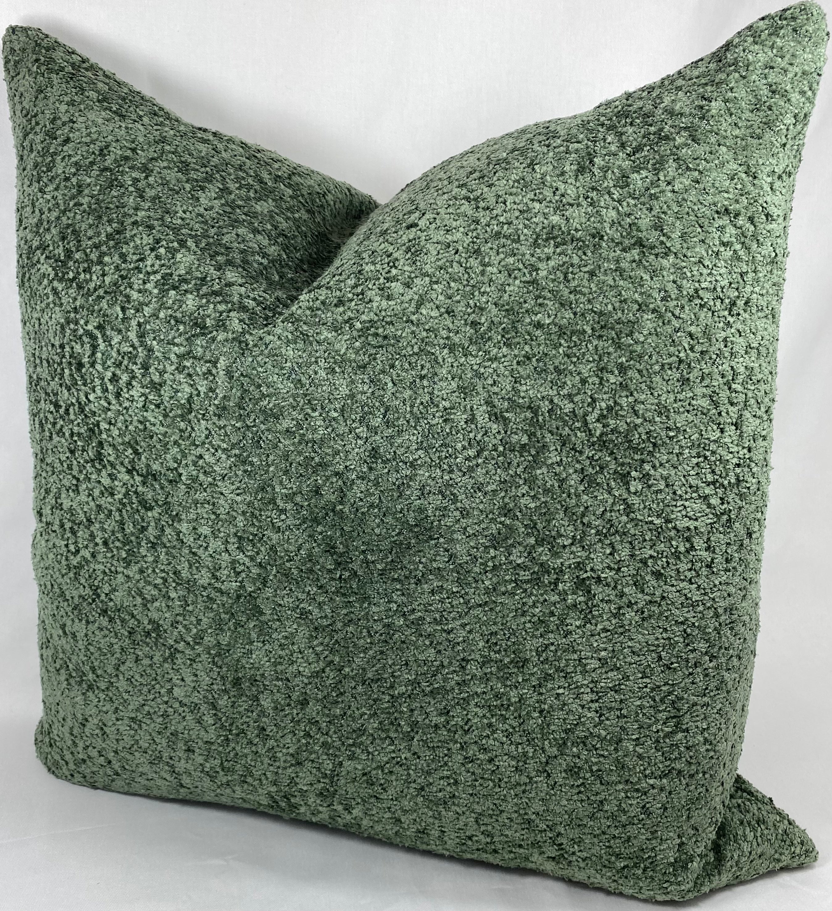Luxury Pillow – 24" × 24" – Snuggle Moss