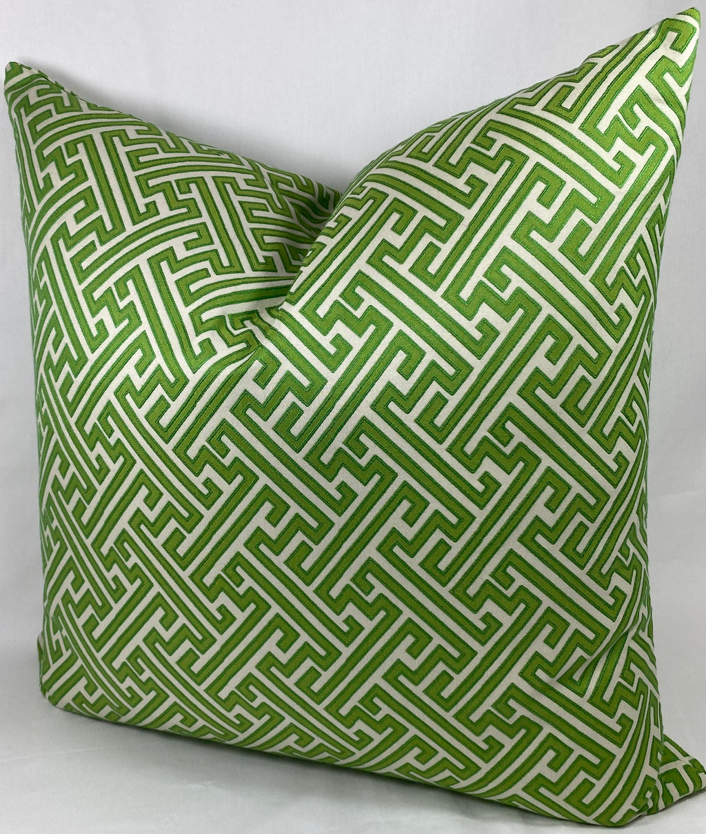 Luxury Pillow – 24" × 24" – Amazed Green