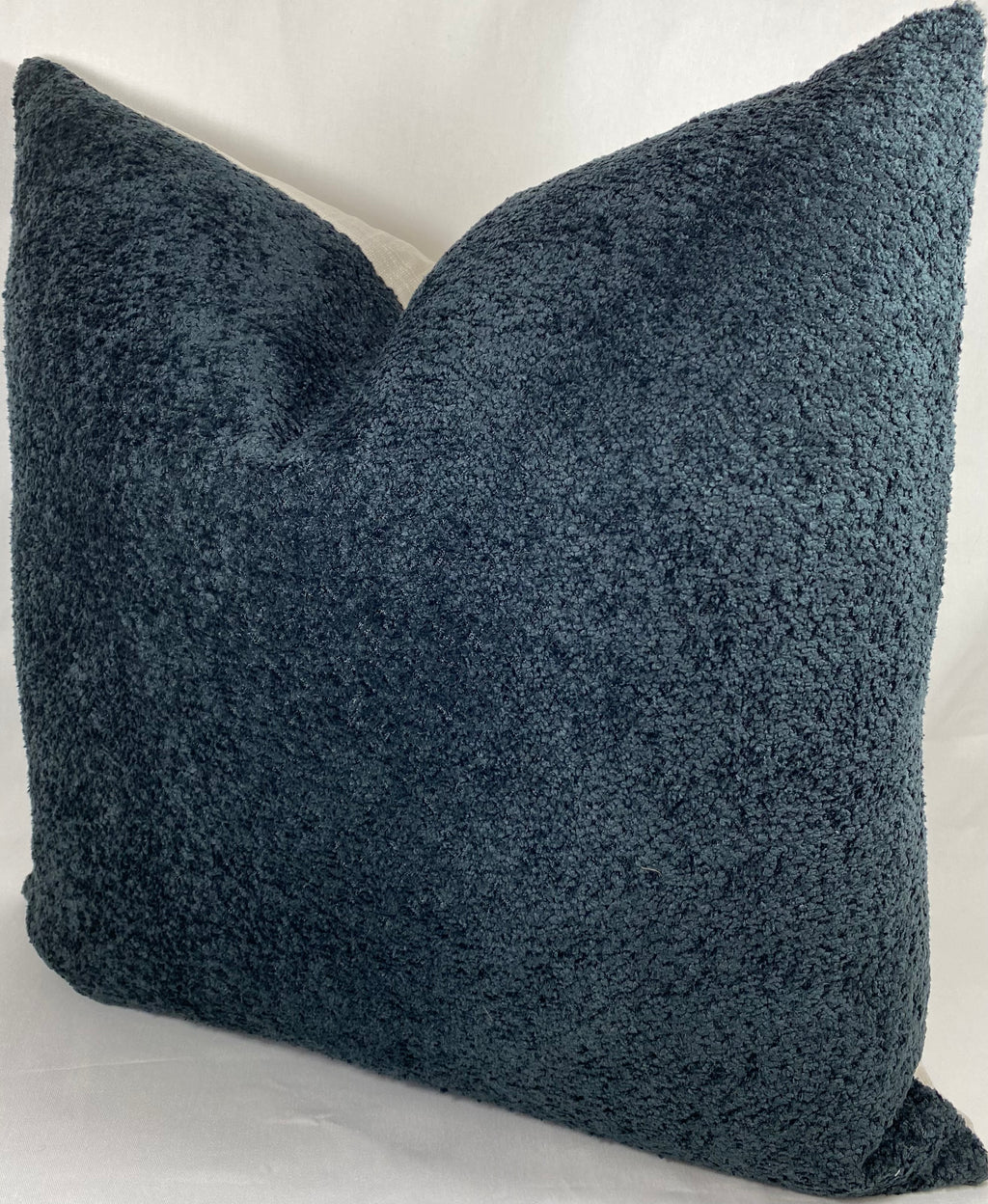 Luxury Pillow – 24" × 24" – Snuggle Black