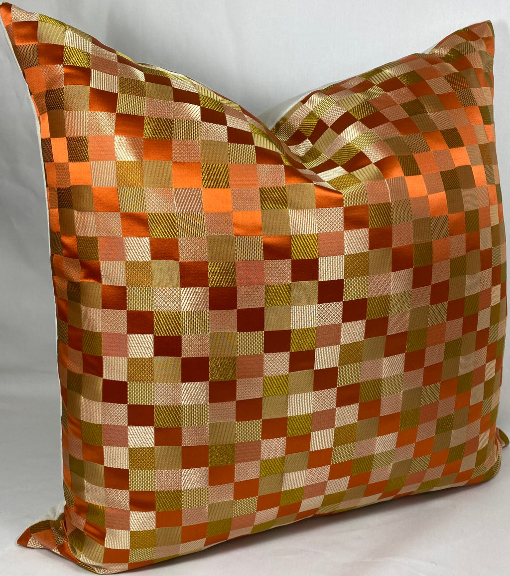 Luxury Pillow – 24" × 24" – Cubit Orange