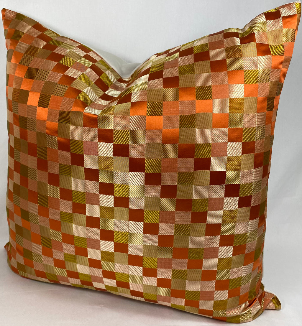 Luxury Pillow – 24" × 24" – Cubit Orange