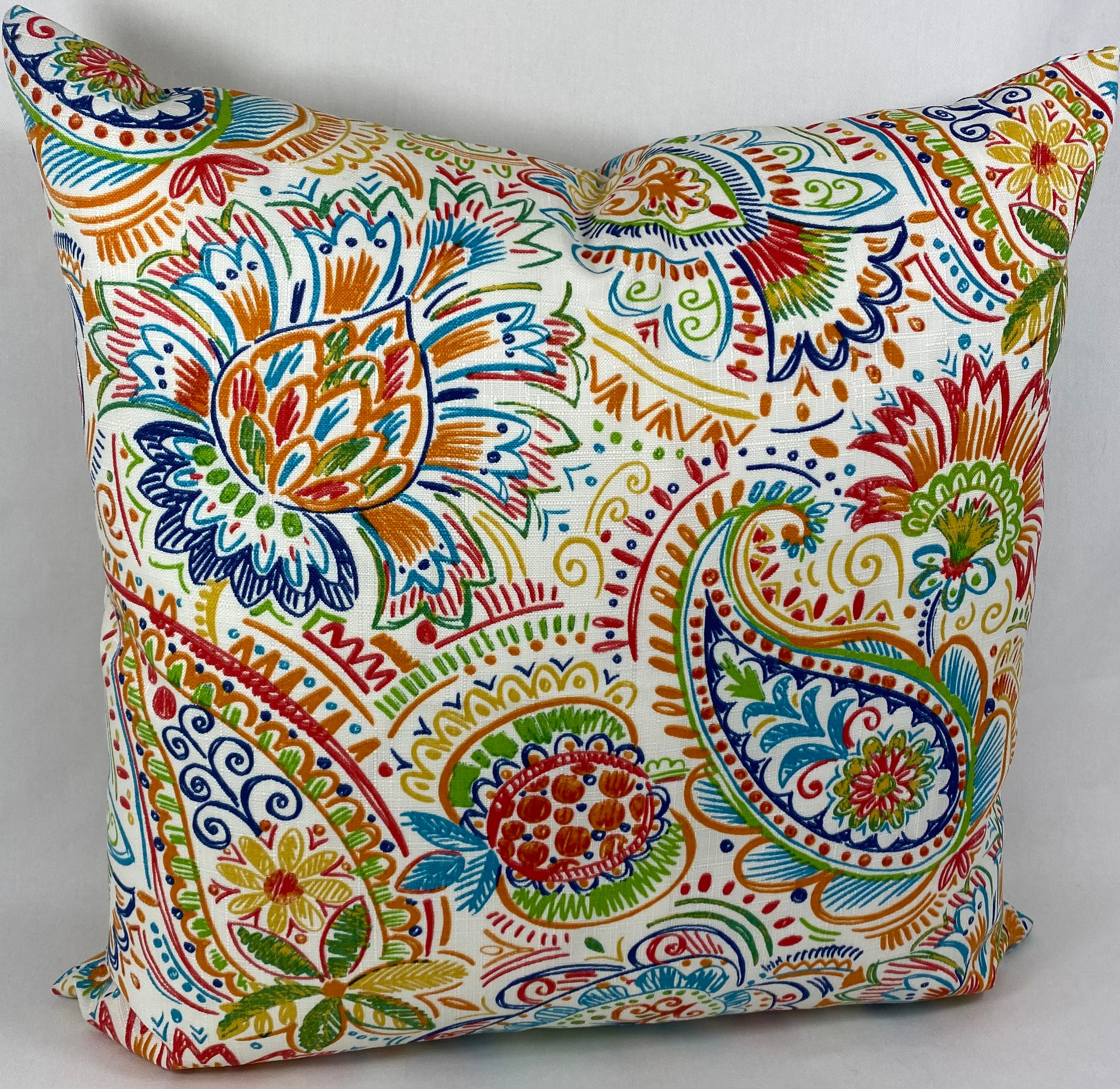 Luxury Outdoor Pillow – 22" × 22" – Gilford Festive