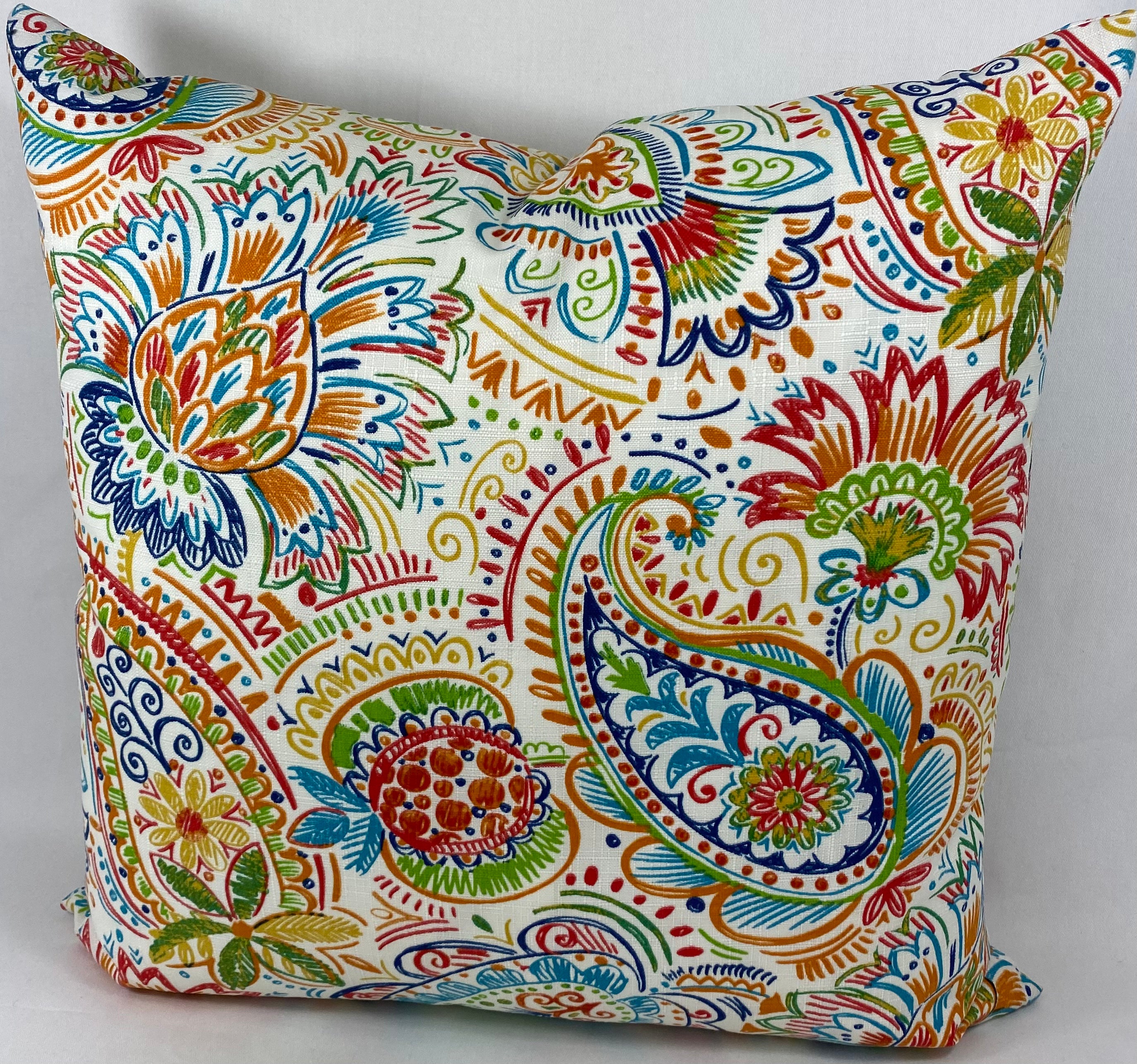 Luxury Outdoor Pillow – 22" × 22" – Gilford Festive