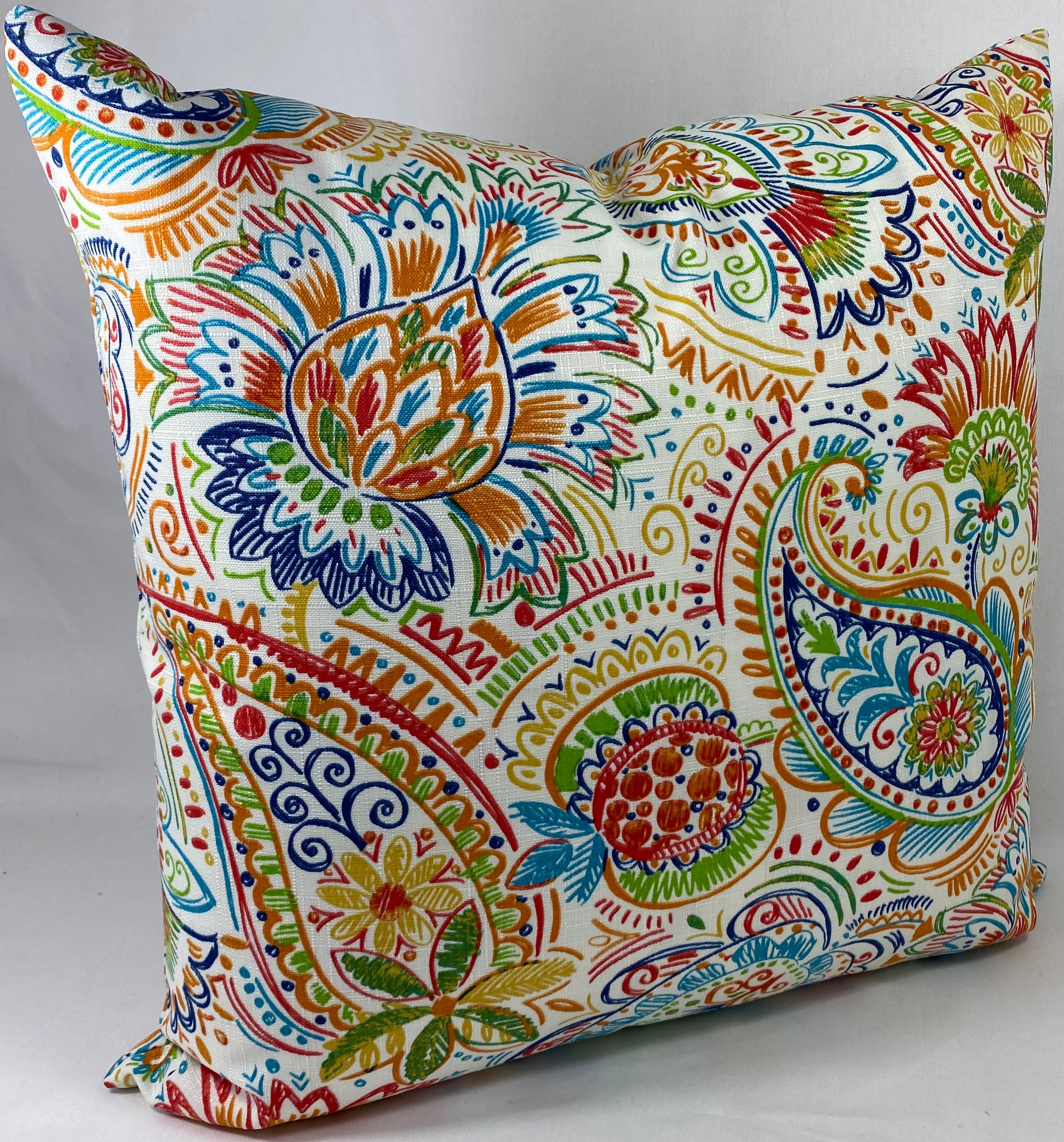 Luxury Outdoor Pillow – 22" × 22" – Gilford Festive
