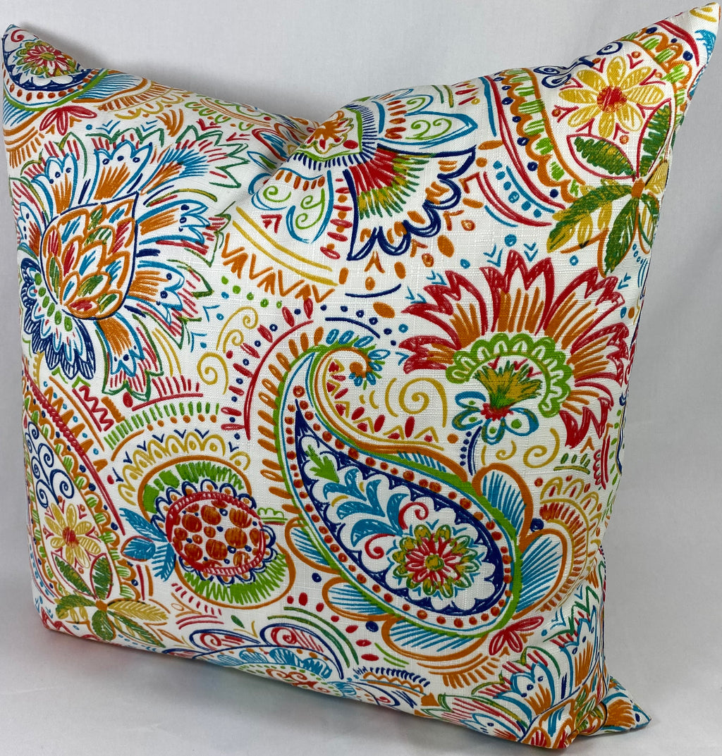 Luxury Outdoor Pillow – 22" × 22" – Gilford Festive
