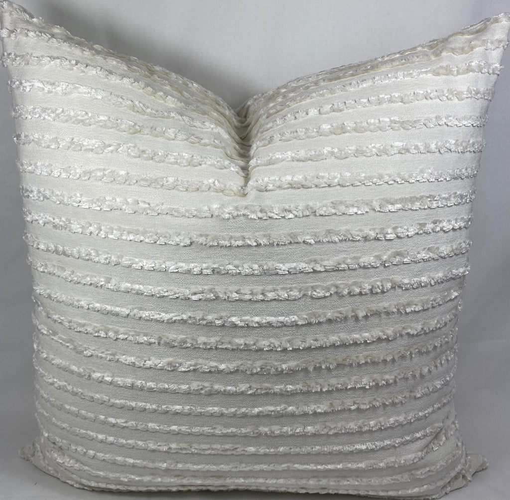 Luxury Pillow – 24" × 24" – Keaton Cream