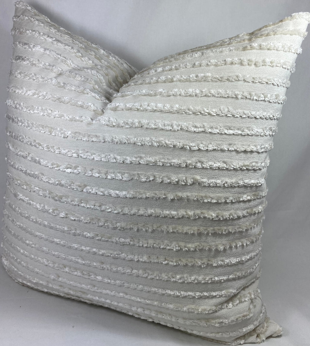 Luxury Pillow – 24" × 24" – Keaton Cream