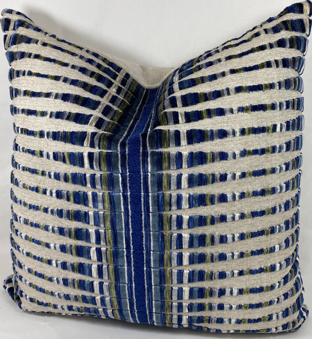 Luxury Pillow – 24" × 24" – Knock Out Ocean