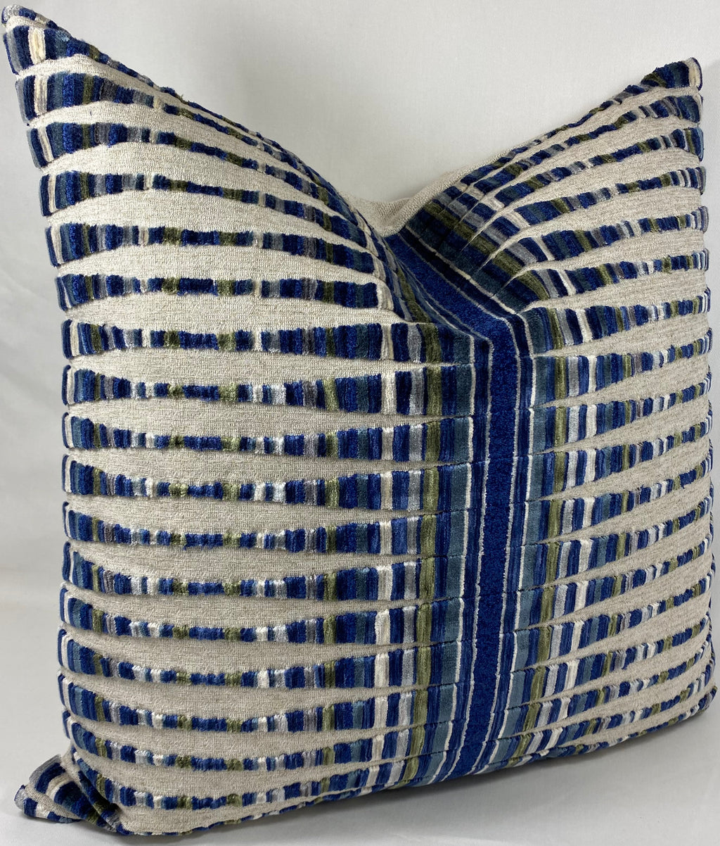 Luxury Pillow – 24" × 24" – Knock Out Ocean