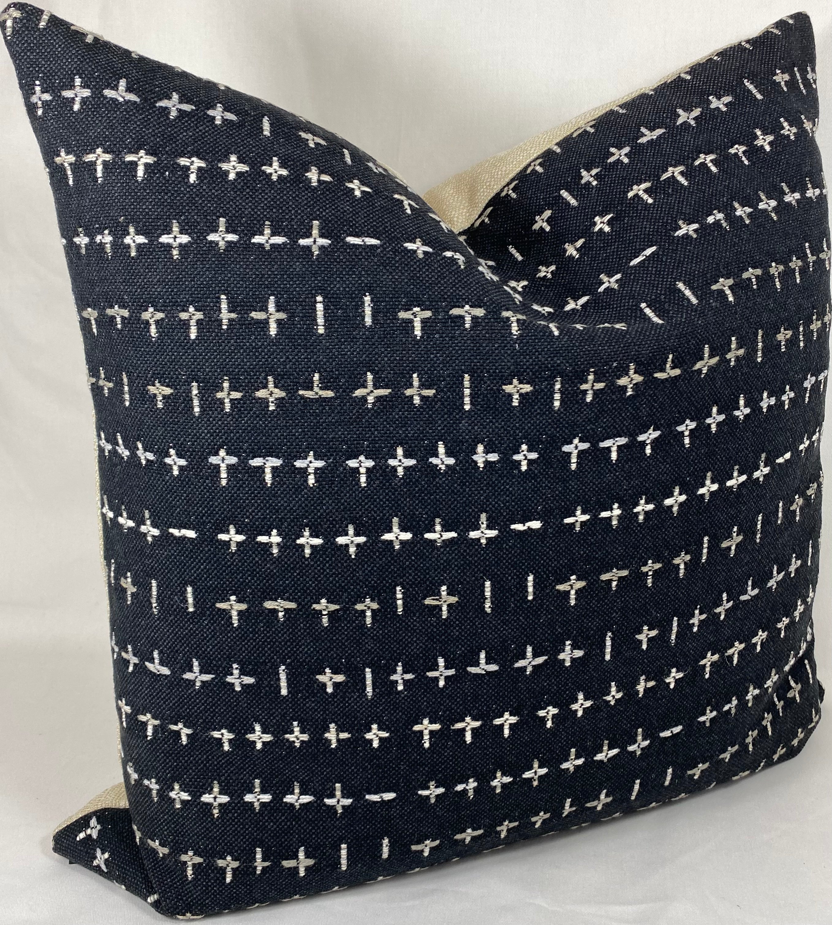 Luxury Pillow – 24" × 24" – Morales Black
