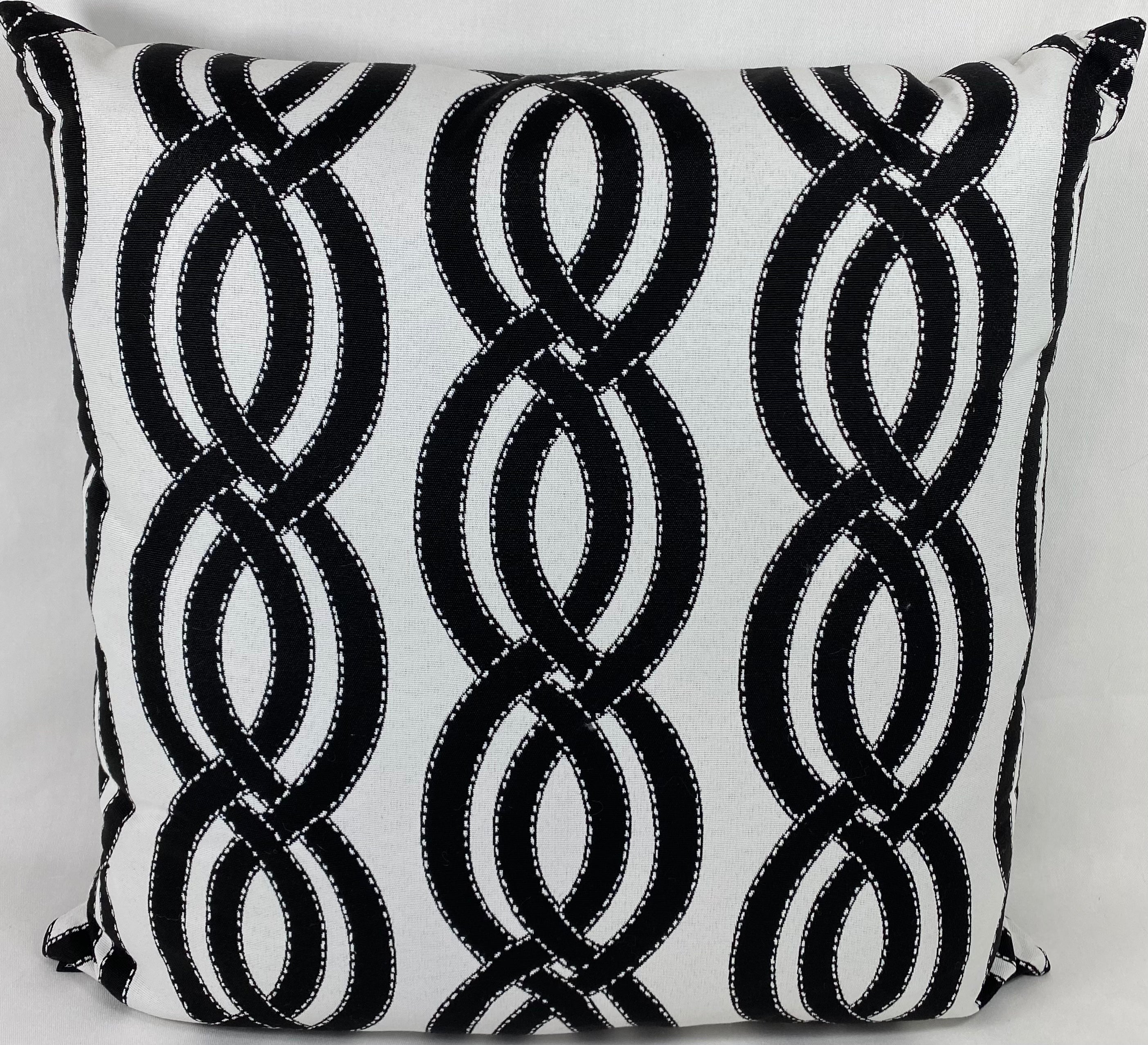 Luxury Outdoor Pillow – 22" × 22" – Sea Shore Black