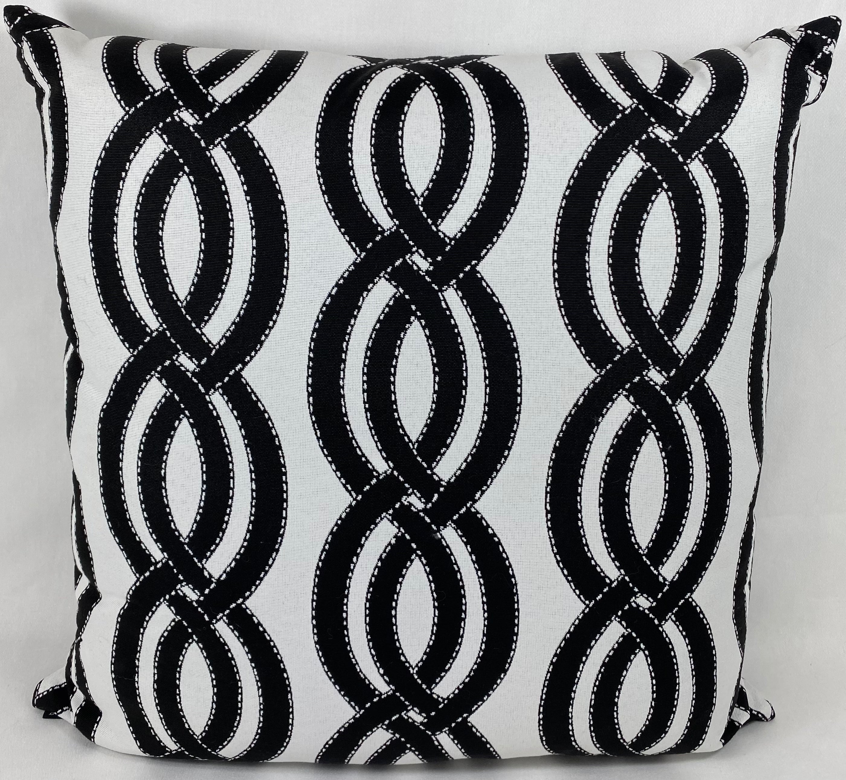 Luxury Outdoor Pillow – 22" × 22" – Sea Shore Black