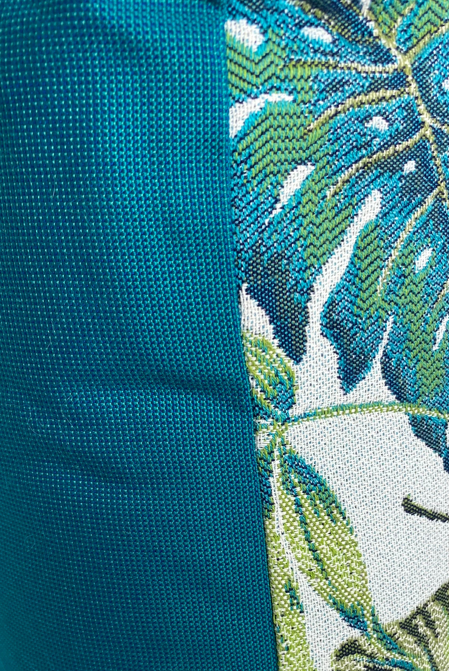 Luxury Outdoor Pillow – 22" × 22" – Sun Palm