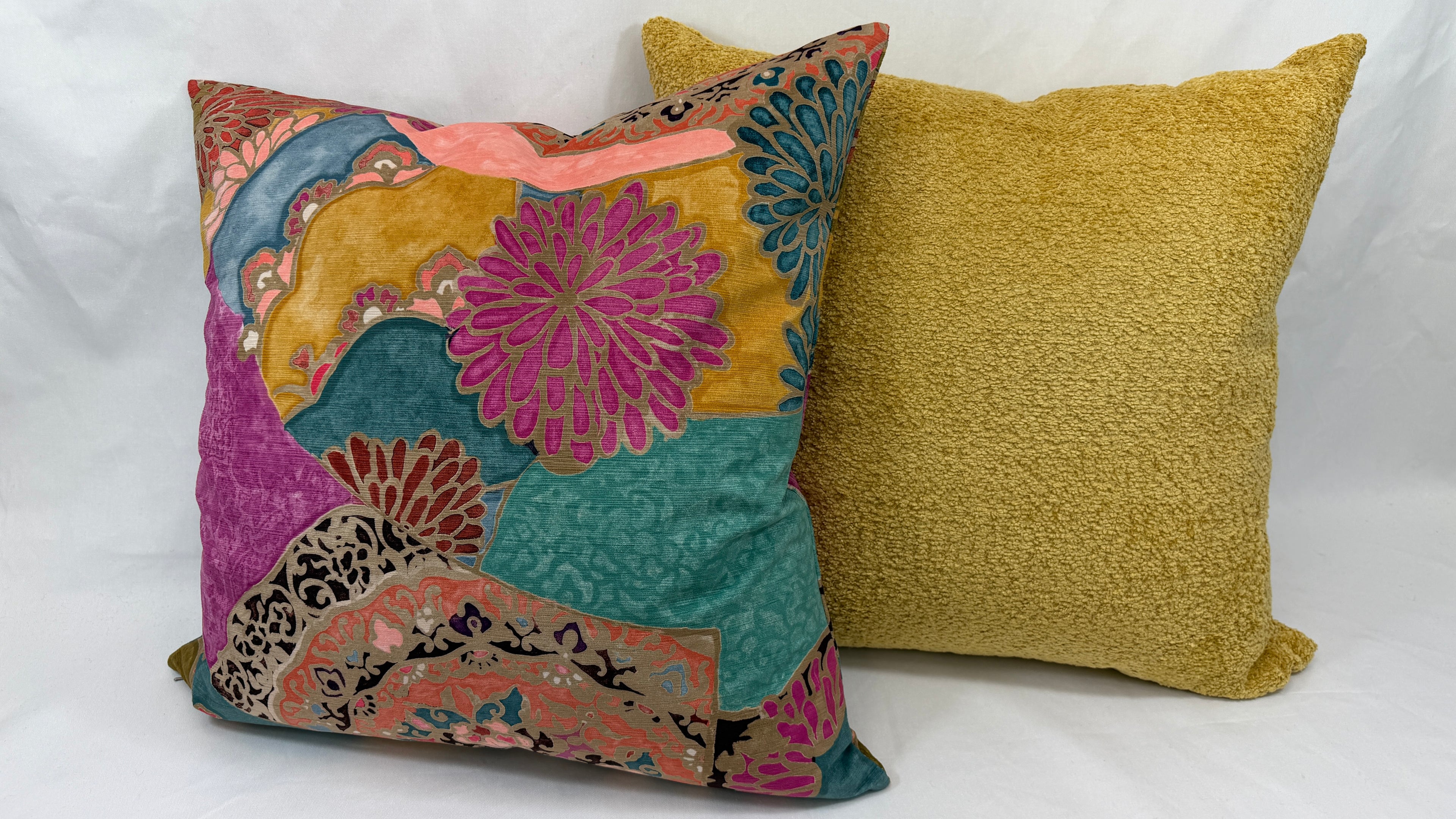 Luxury Pillow – 24" × 24" – Cordoba