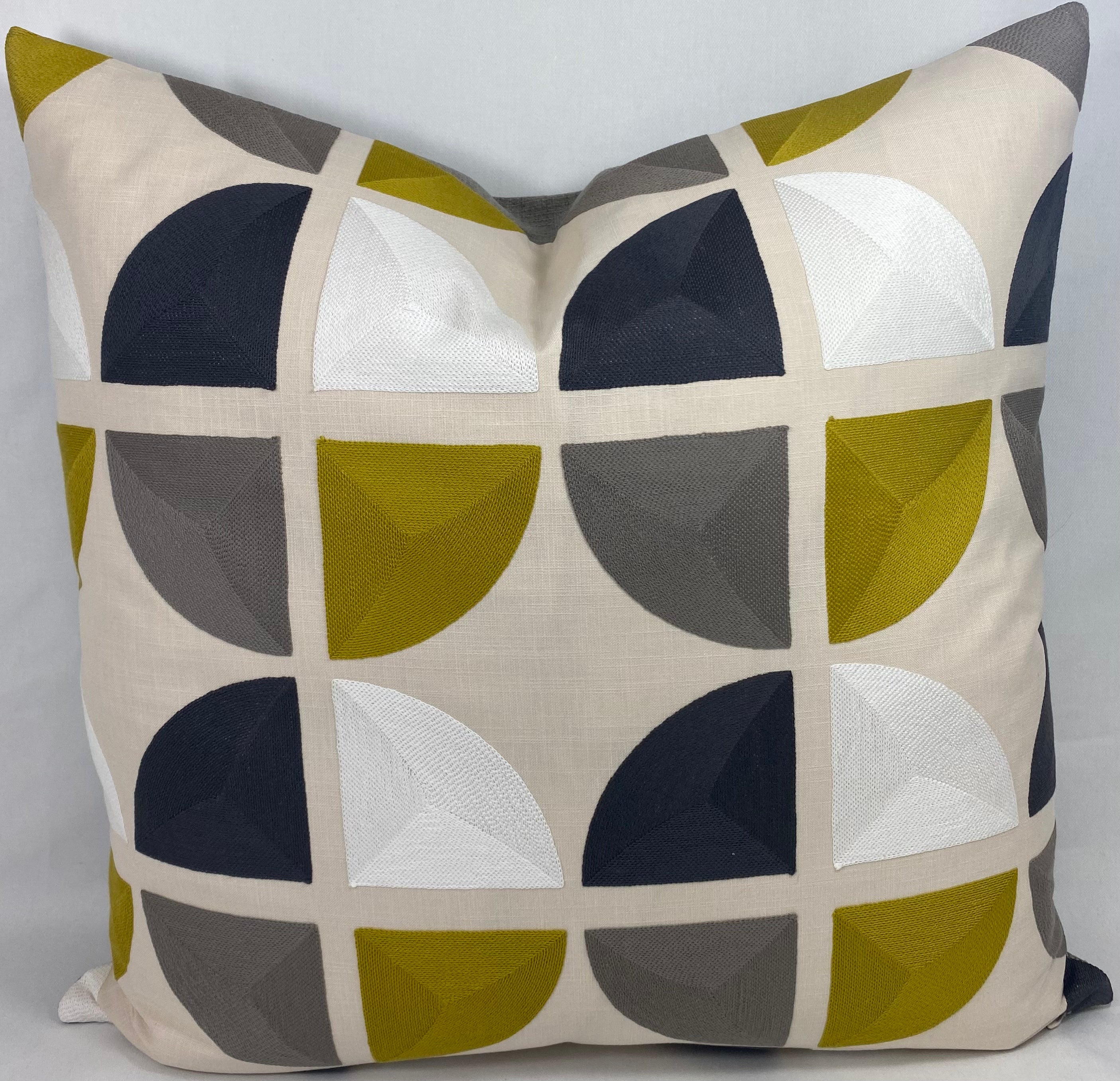 Luxury Pillow – 24" × 24" – Sunclipse
