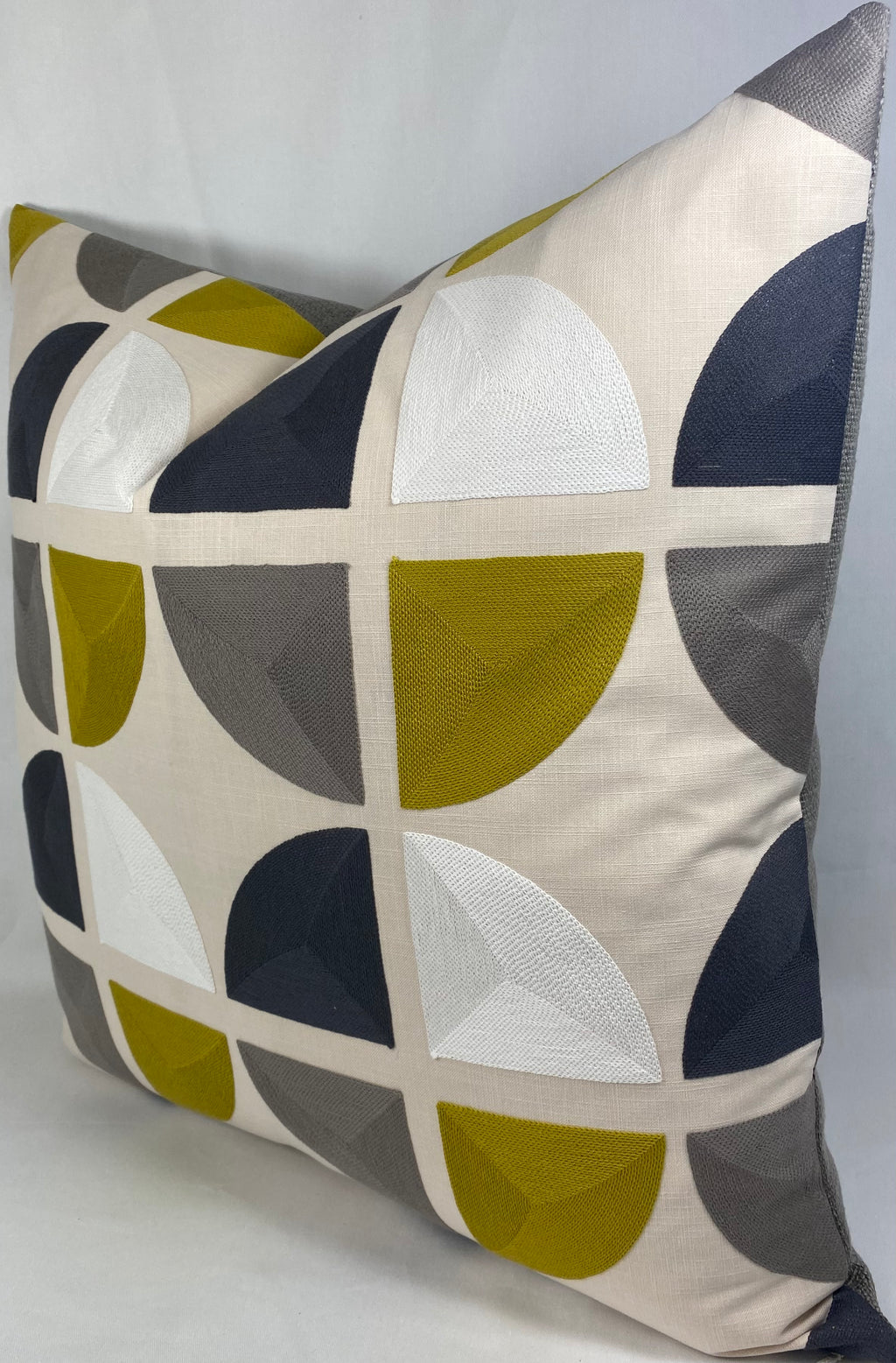Luxury Pillow – 24" × 24" – Sunclipse