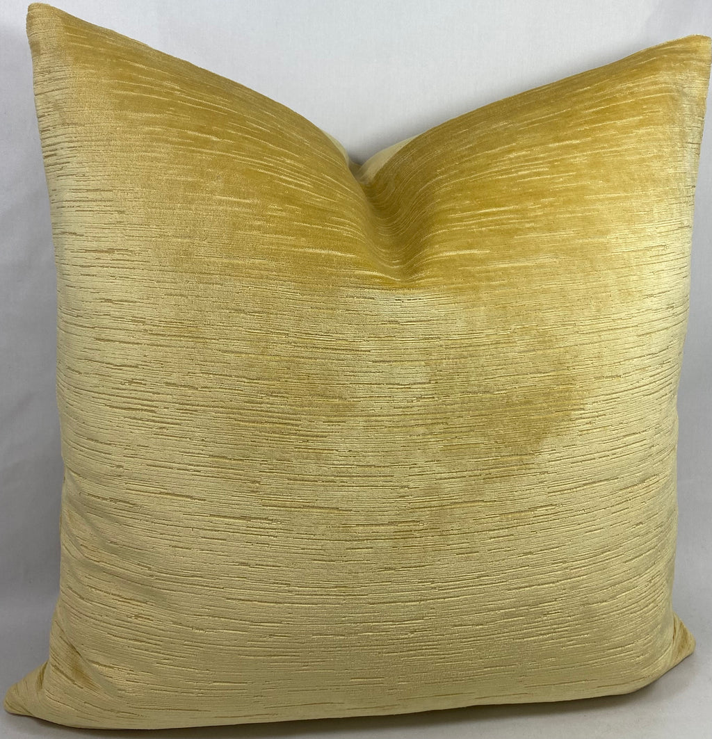 Luxury Pillow – 24" × 24" – Textura Sol